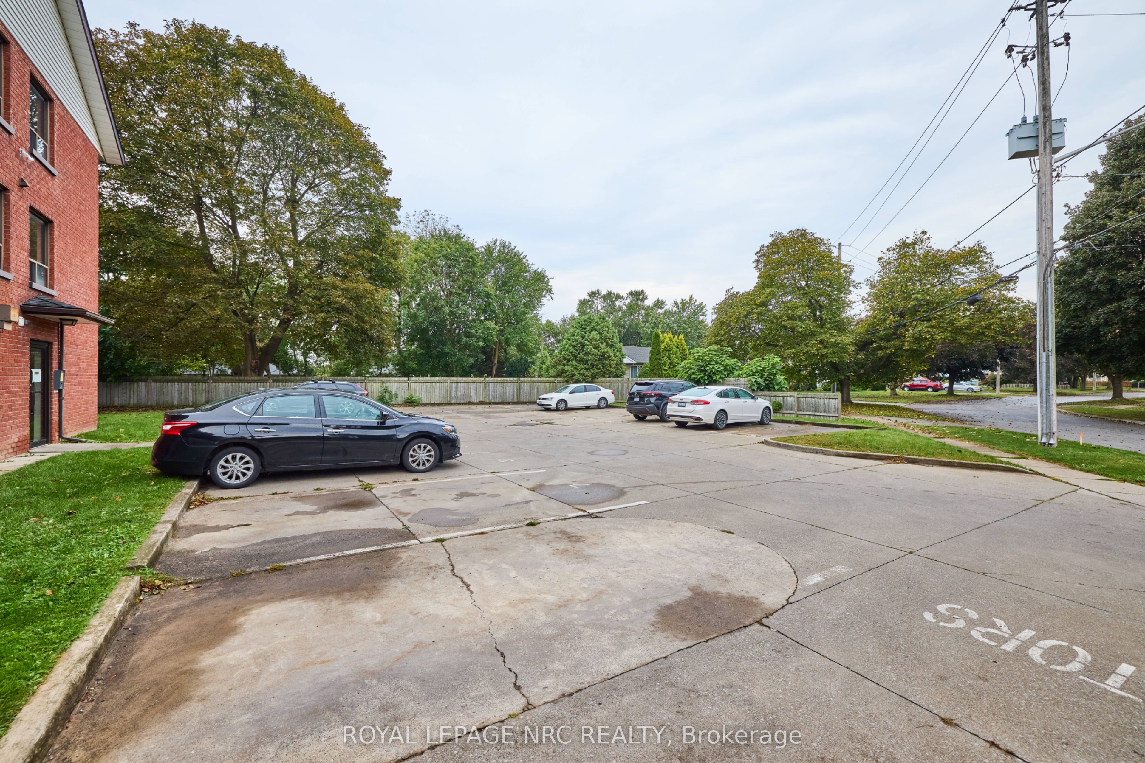 4839 Drummond Road 11 Property Photo 6