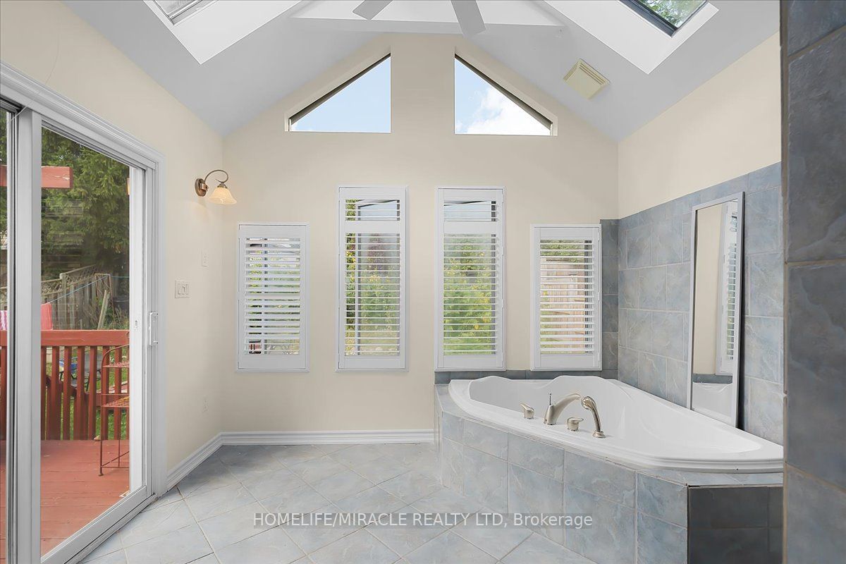 150 Bankside Drive Property Photo 20