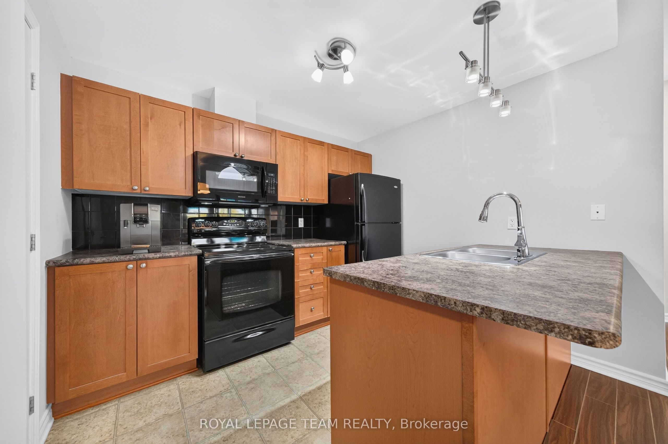 173-c Crestway Drive Property Photo 20