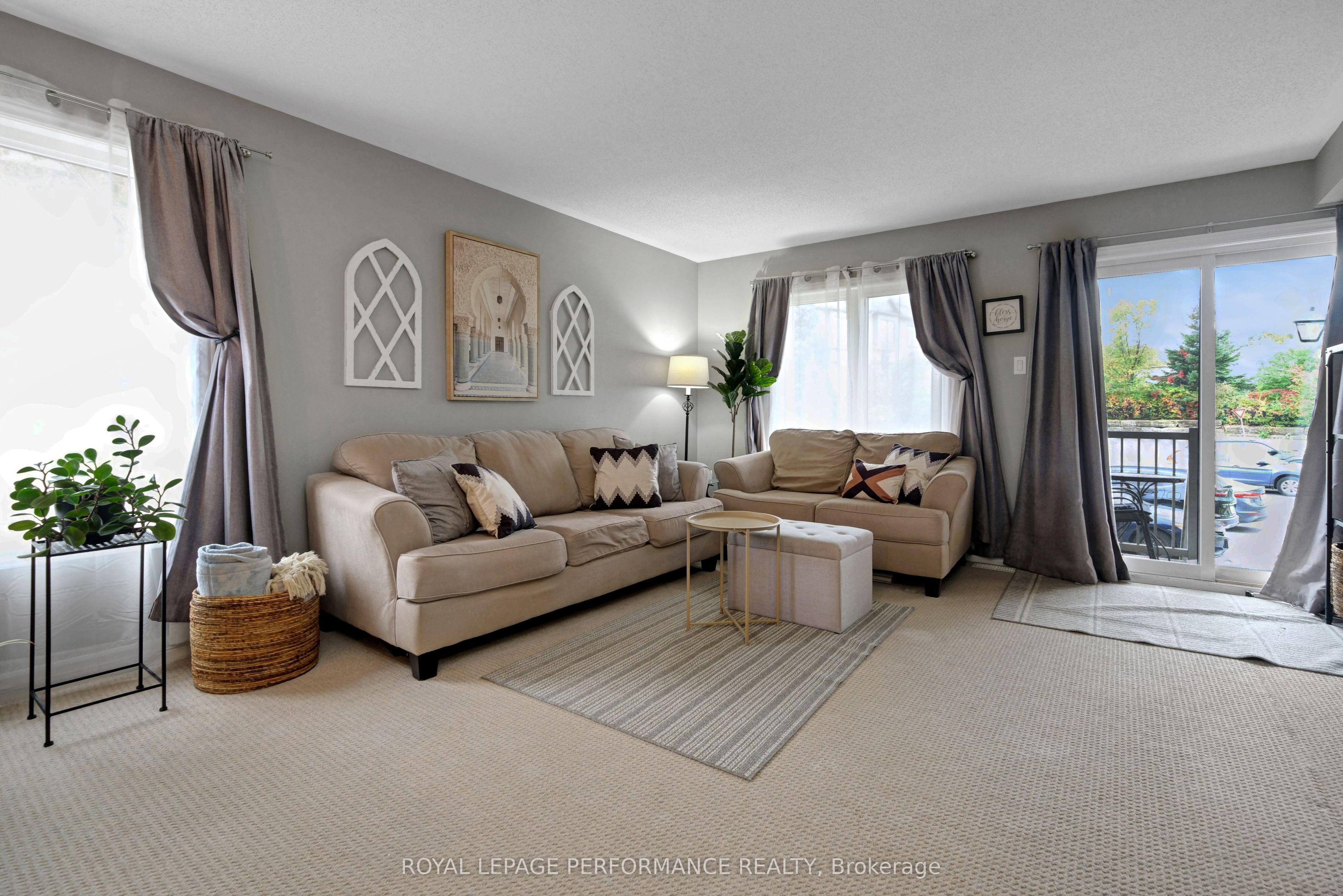 76 Argent Private Property Photo 4