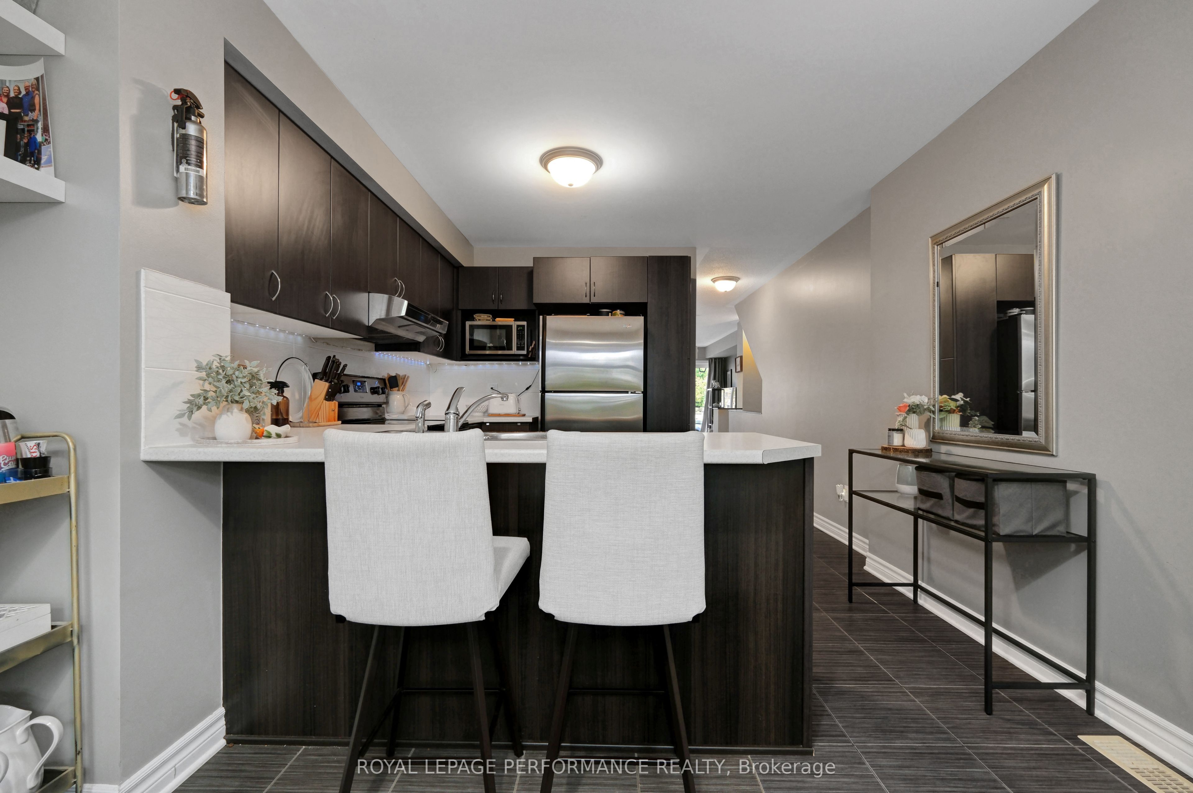 76 Argent Private Property Photo 7
