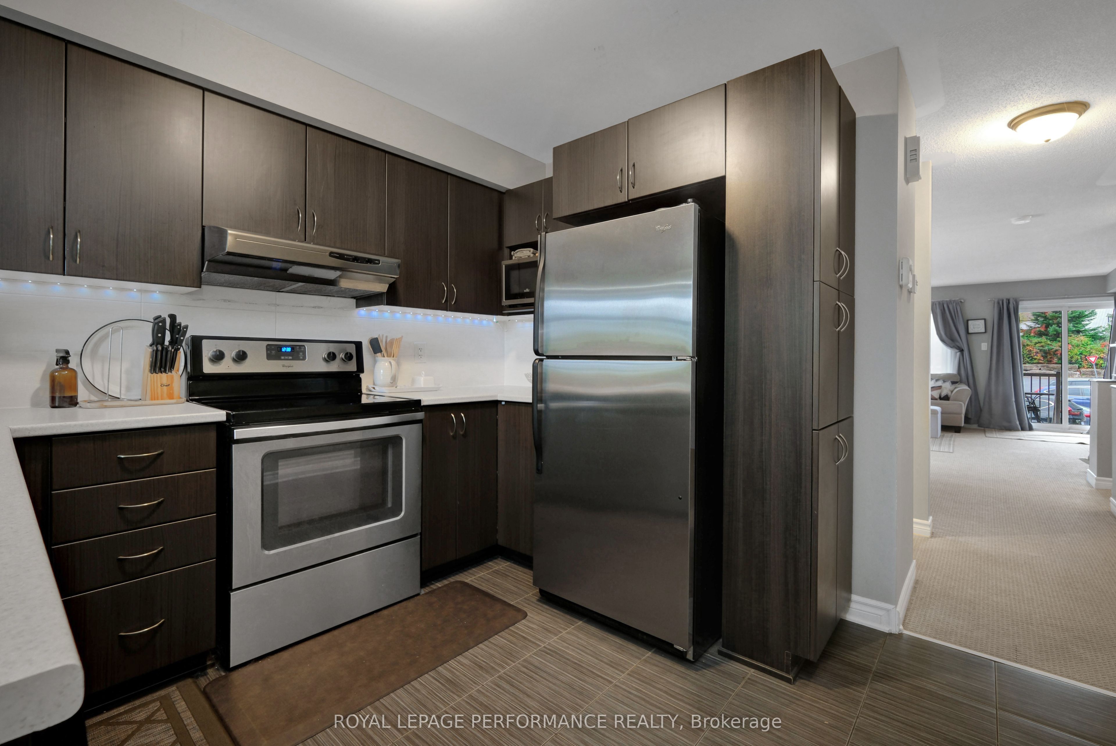 76 Argent Private Property Photo 8