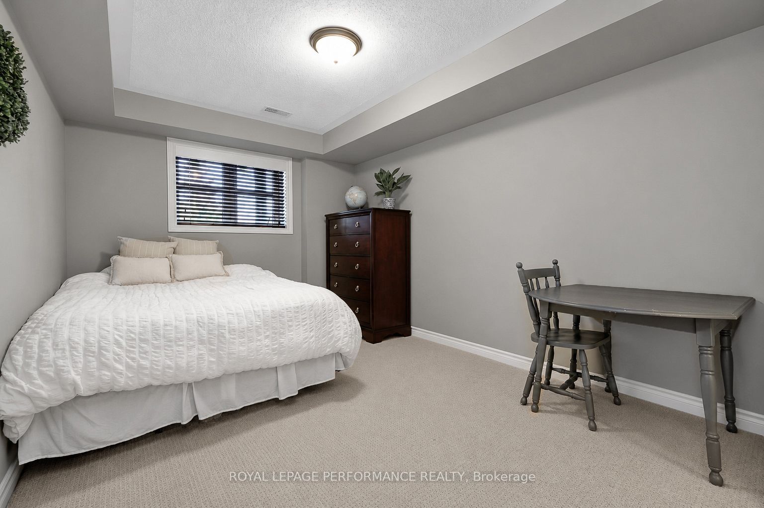 76 Argent Private Property Photo 14