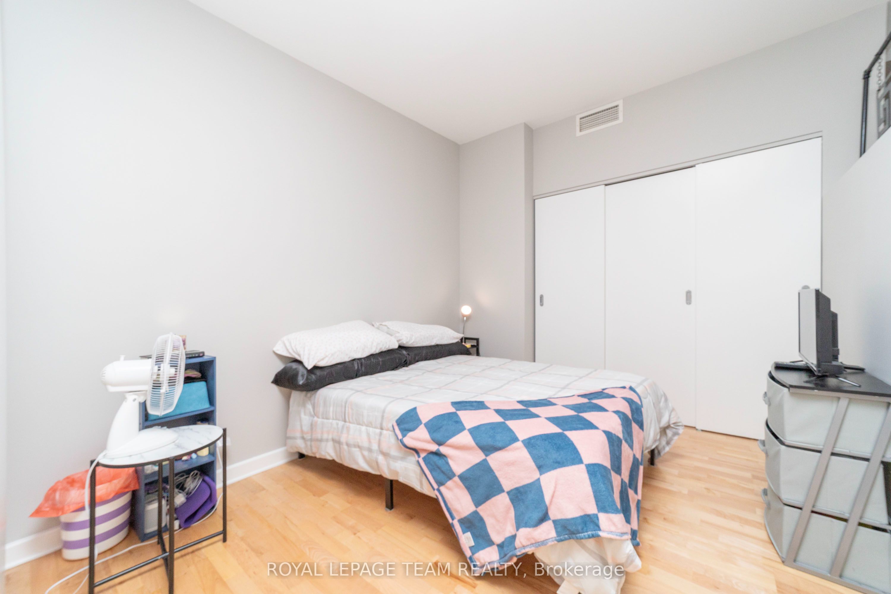 180 York Street 209 Property Photo 6
