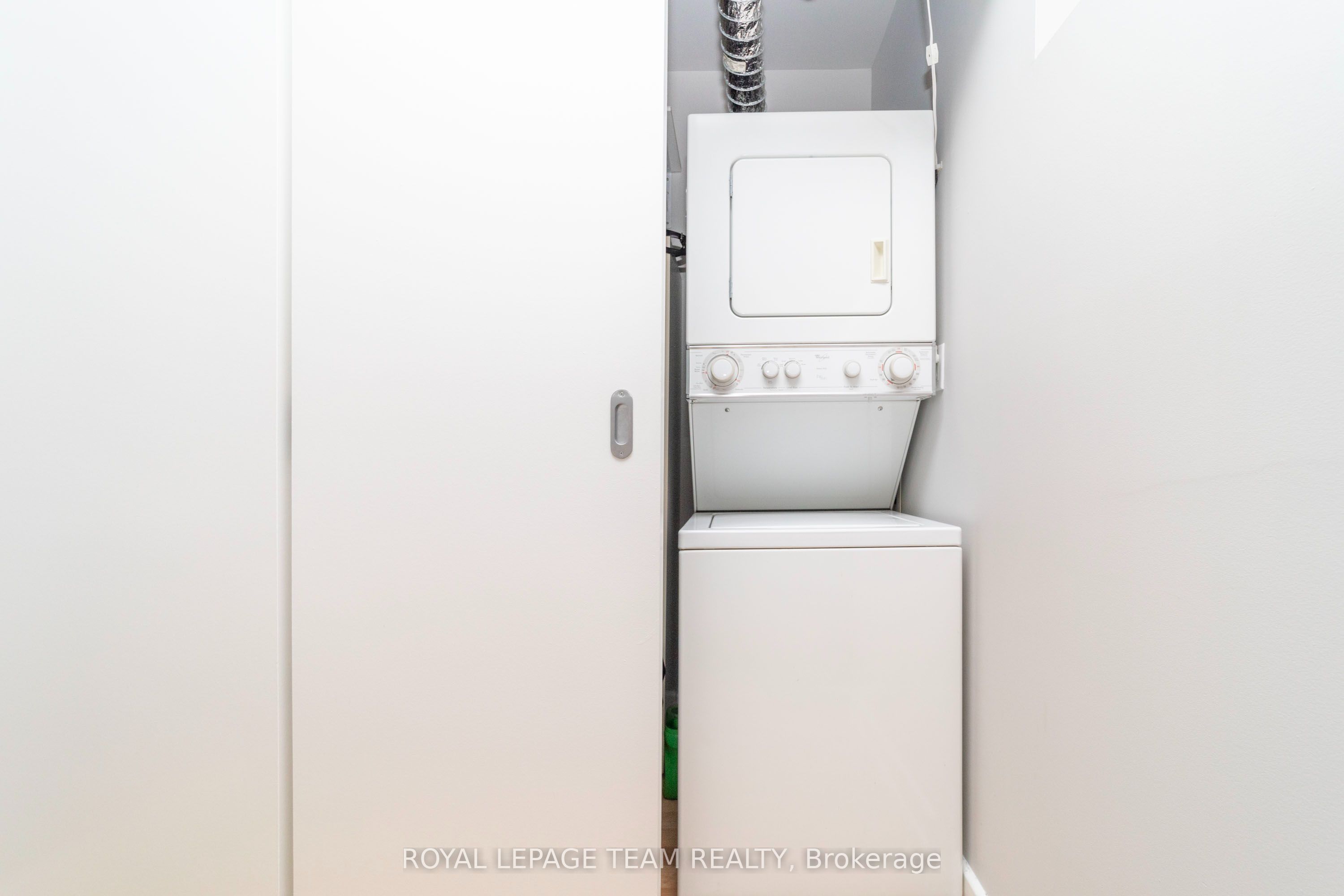 180 York Street 209 Property Photo 8