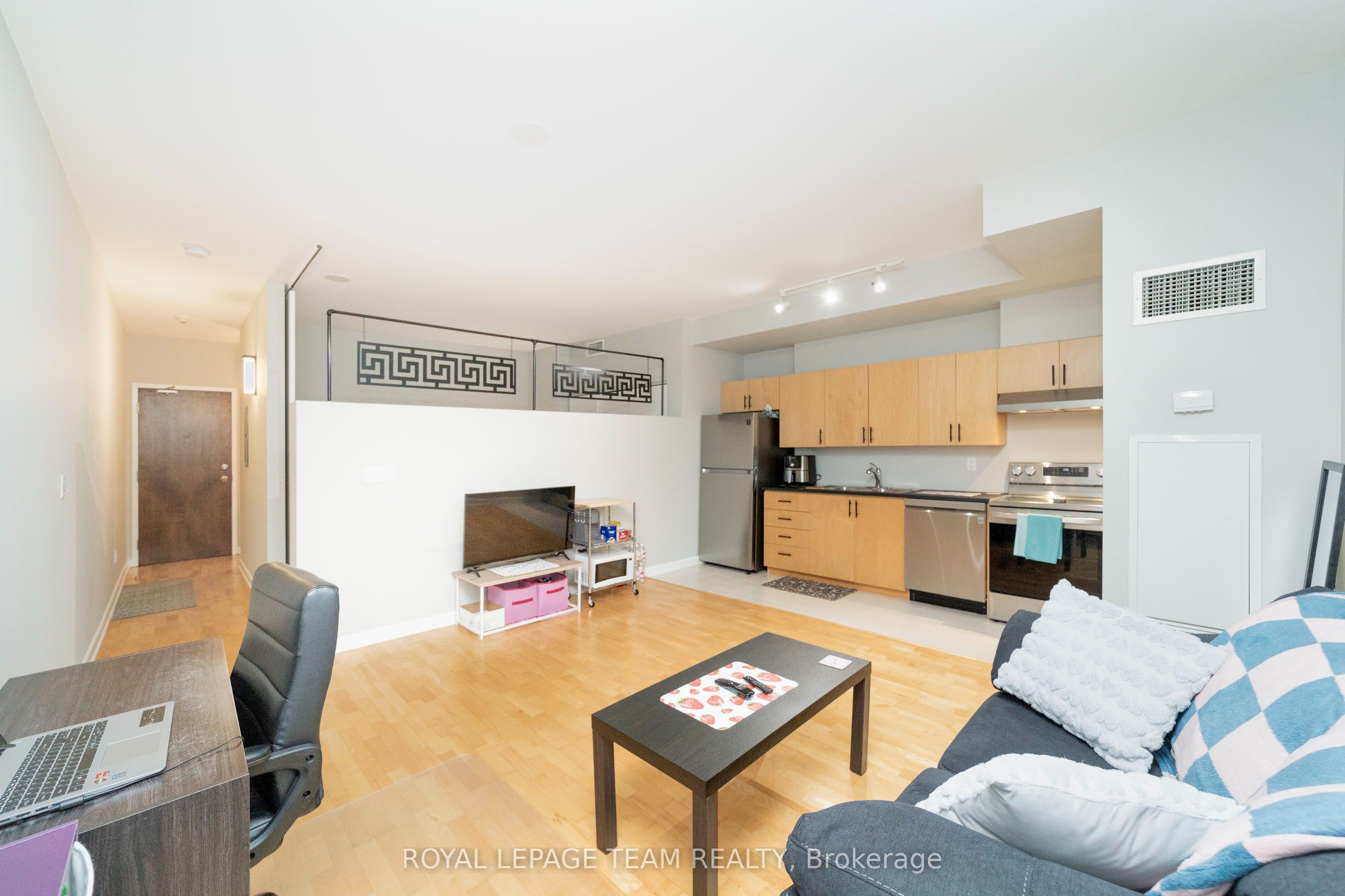 180 York Street 209 Property Photo 14