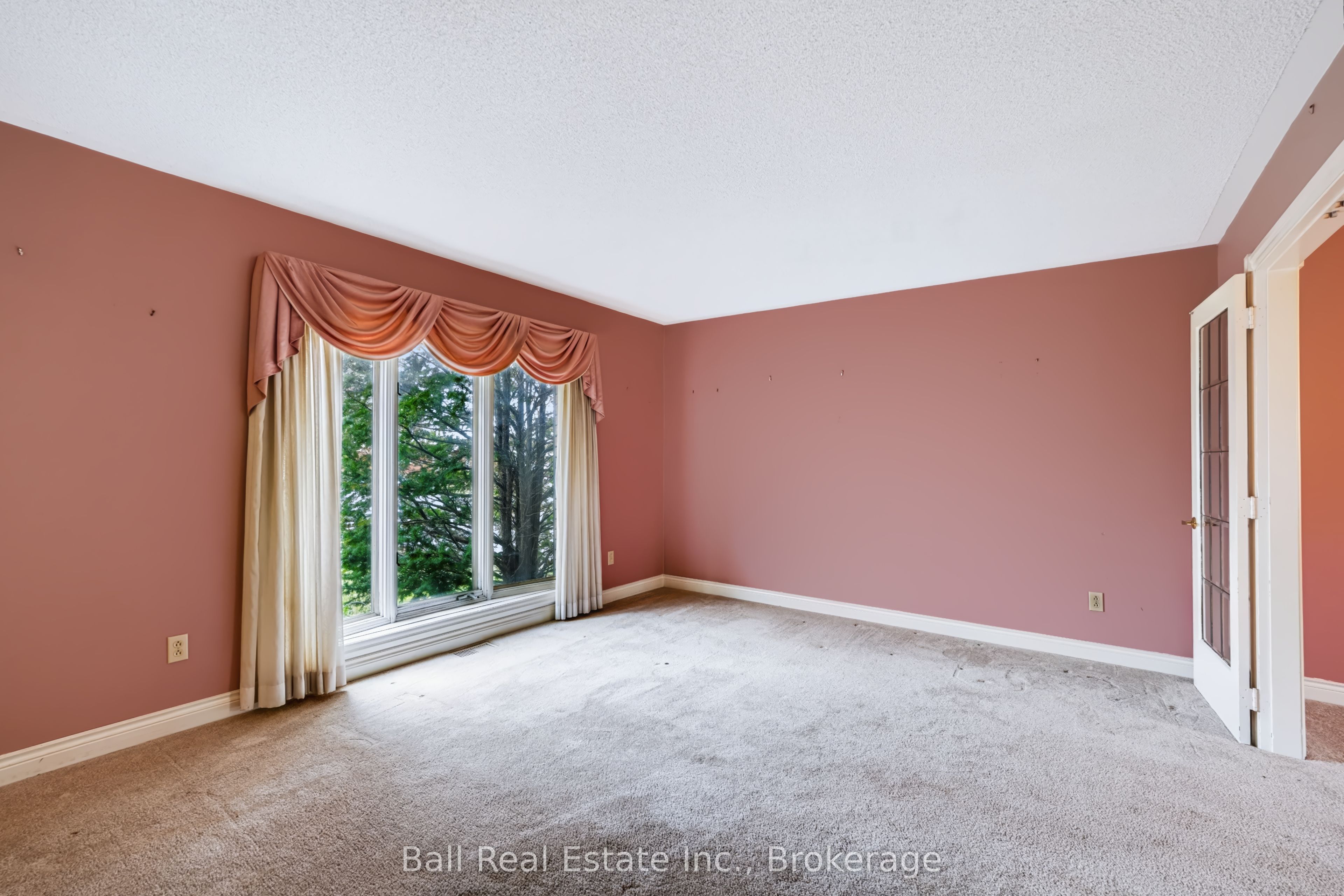 793 Hewitt Drive Property Photo 7
