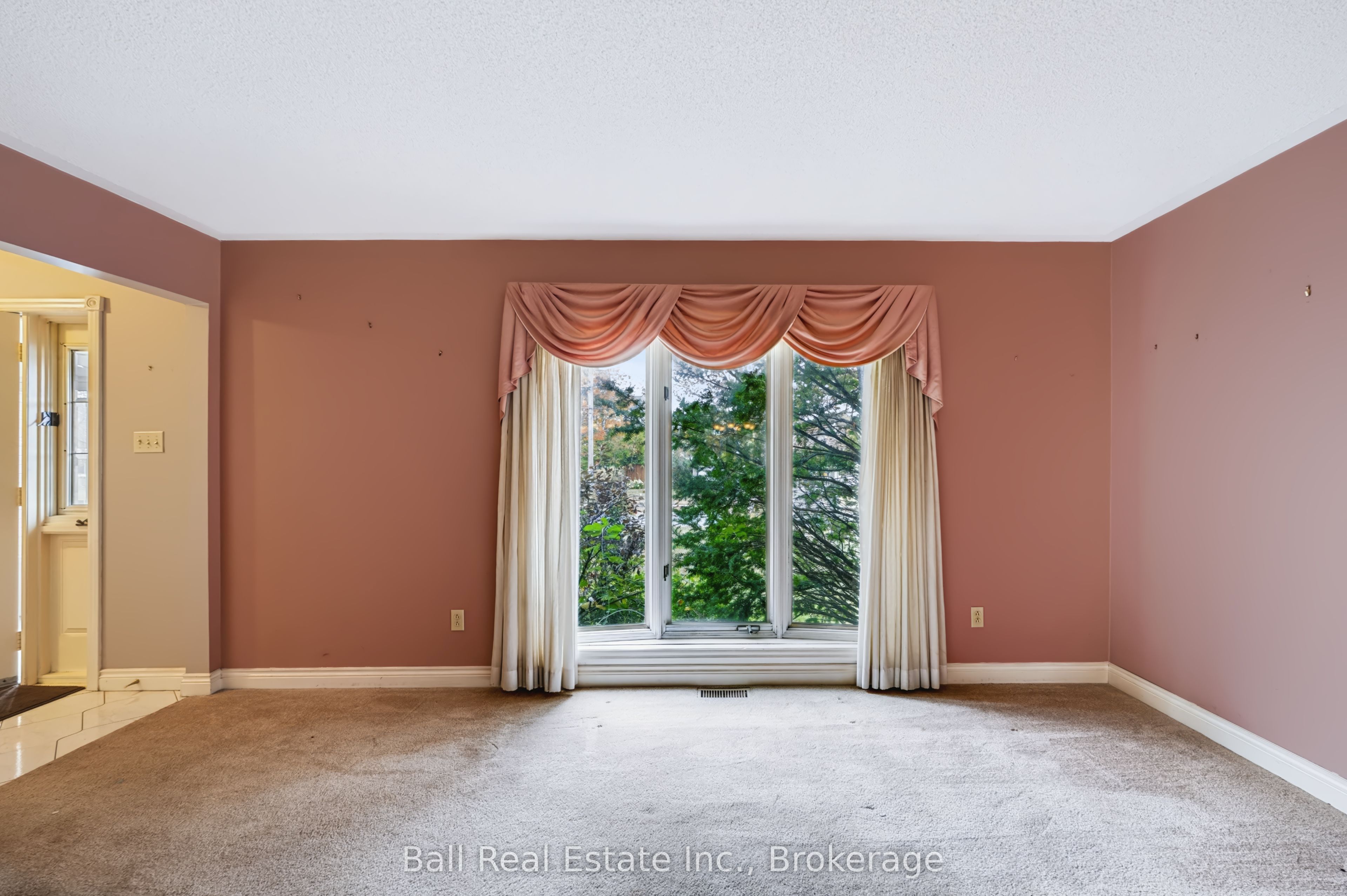 793 Hewitt Drive Property Photo 8