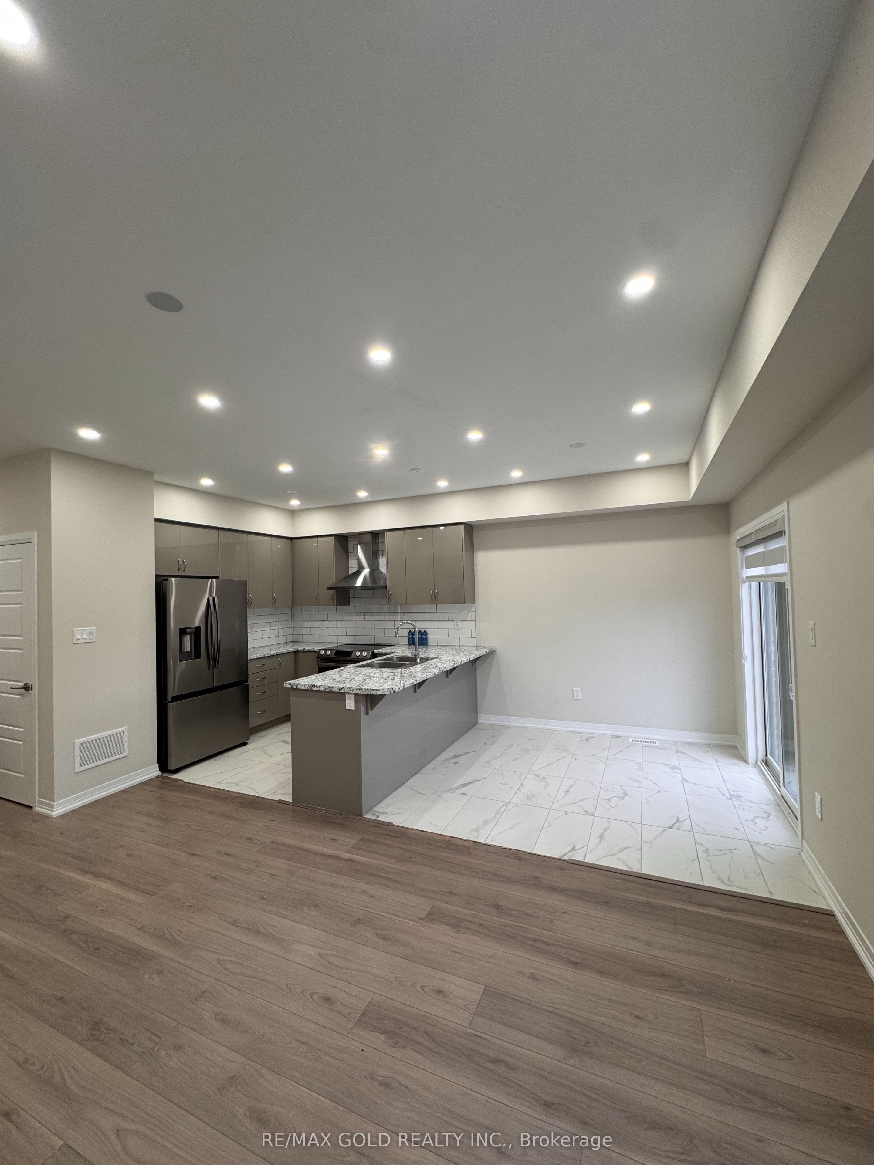 31 George Brier Drive W Property Photo 9
