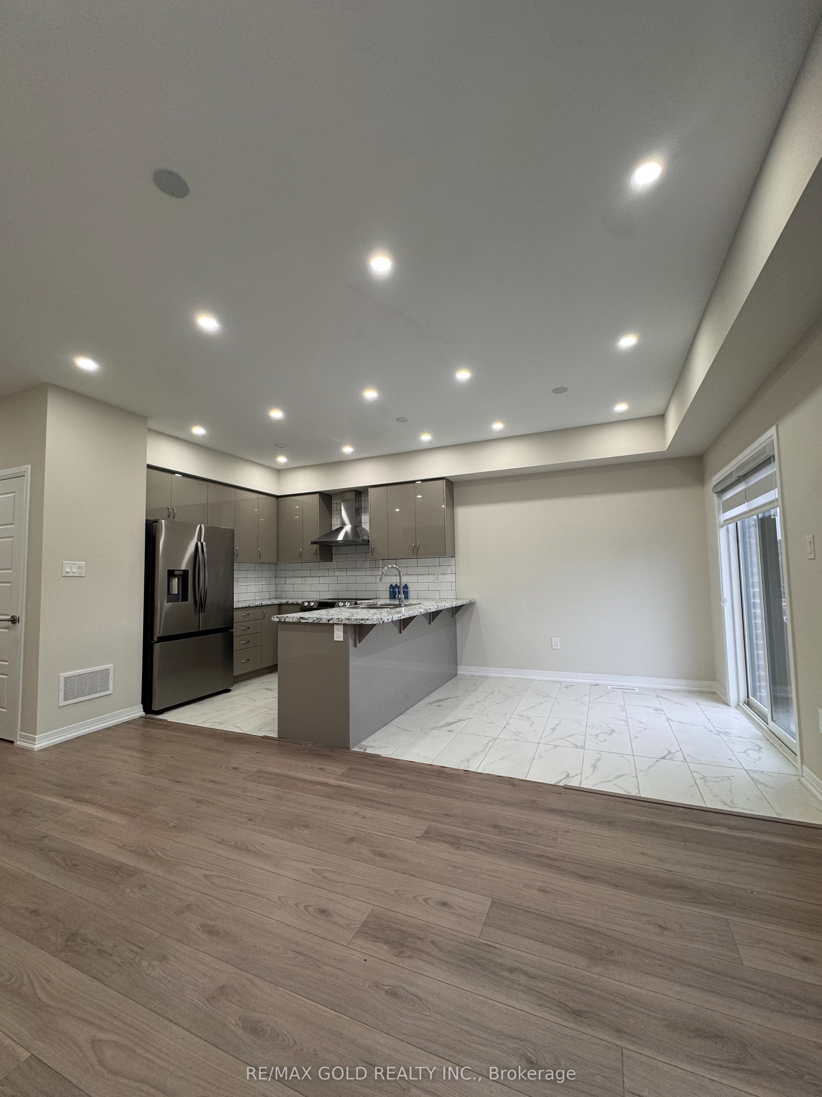 31 George Brier Drive W Property Photo 10