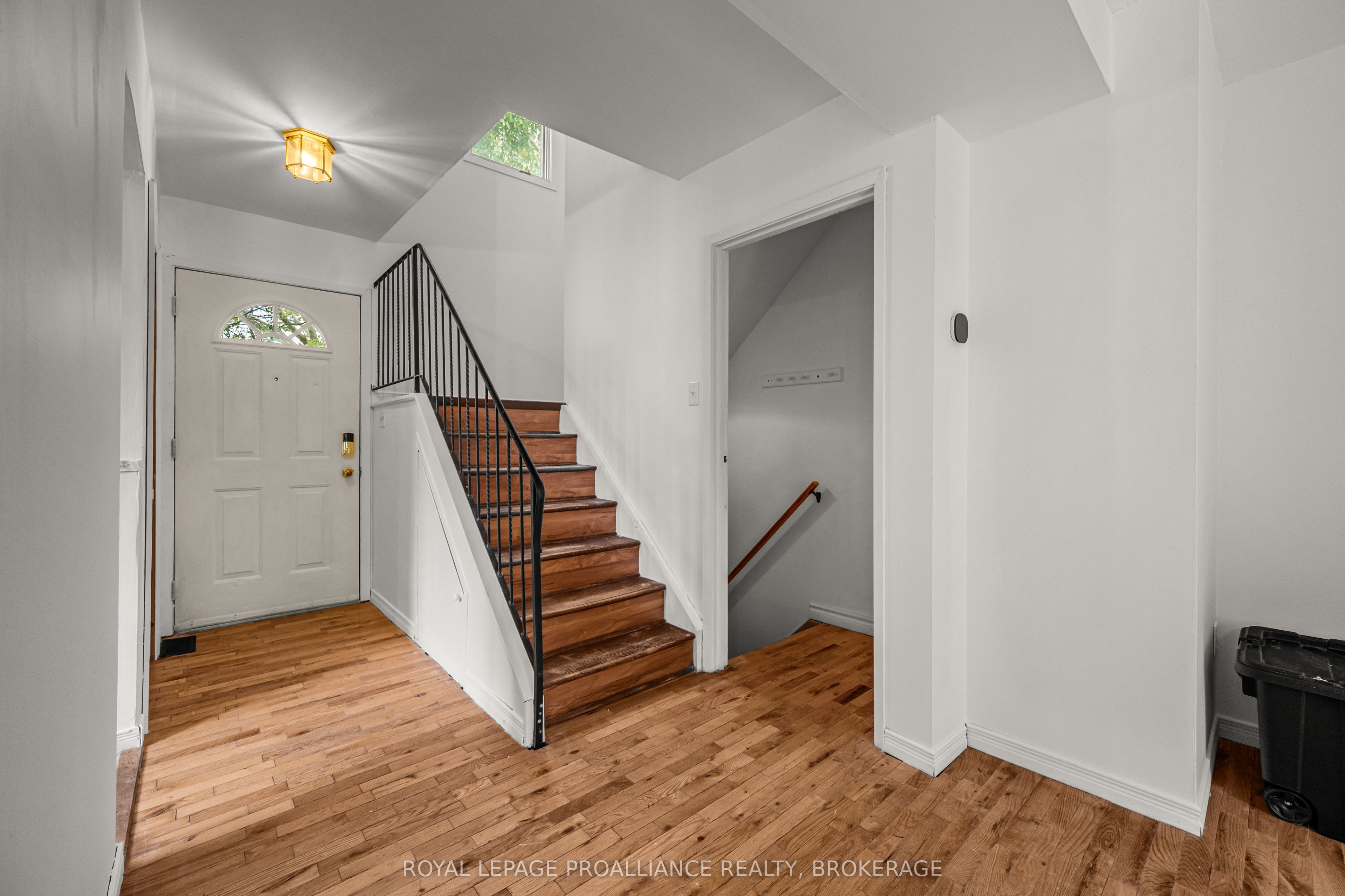 42 Wycliffe Crescent Property Photo 5