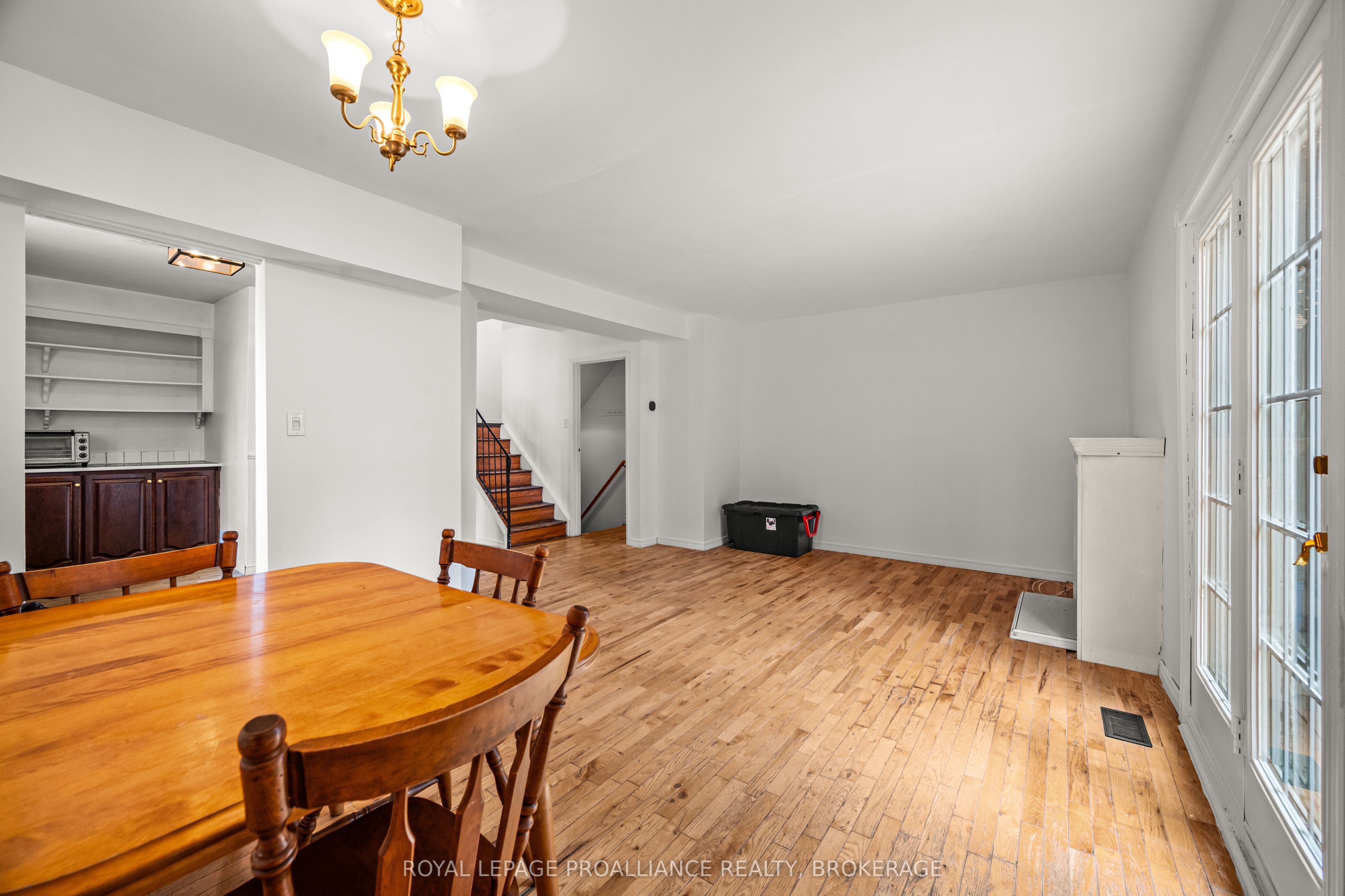 42 Wycliffe Crescent Property Photo 9