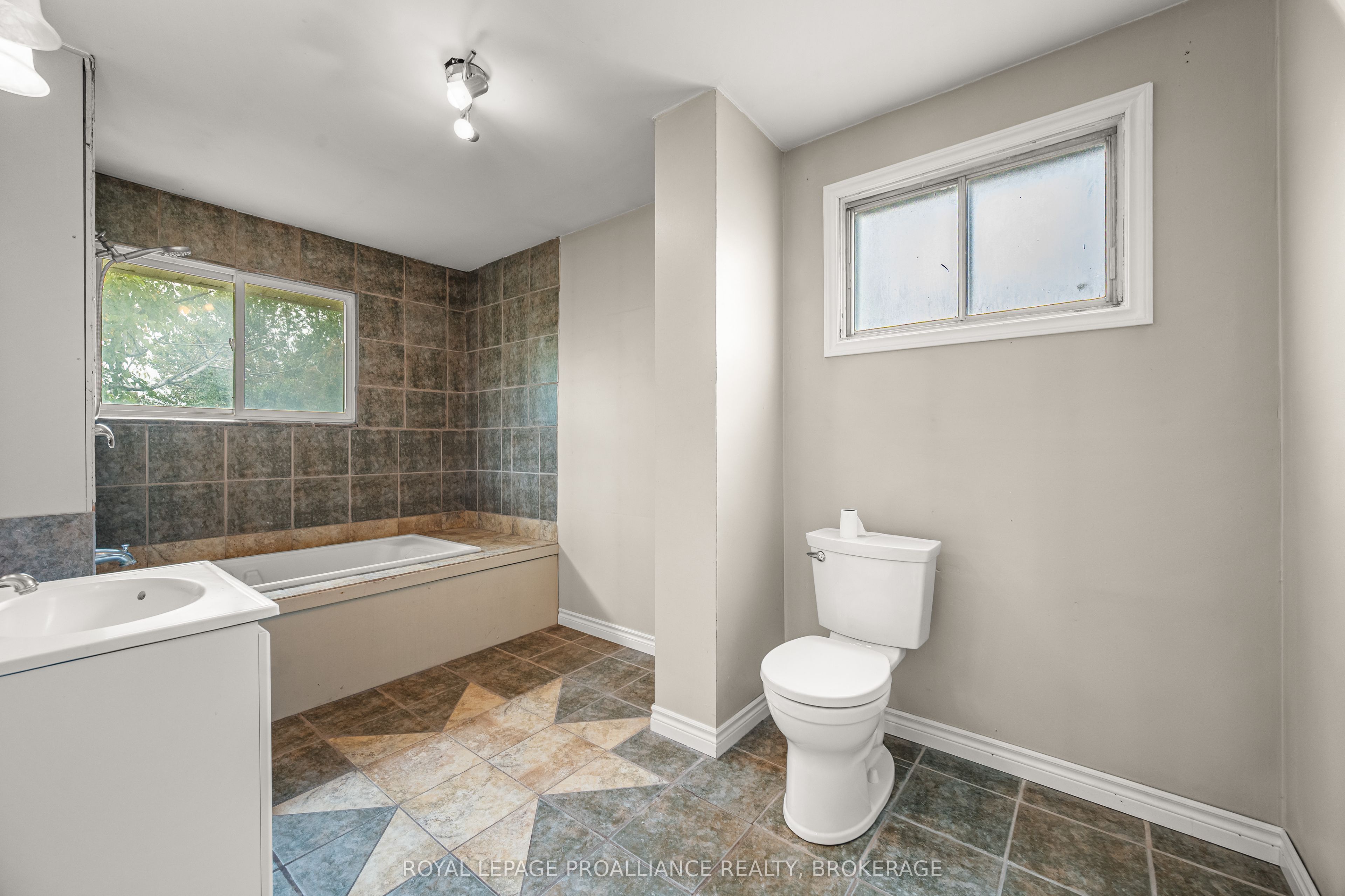 42 Wycliffe Crescent Property Photo 20