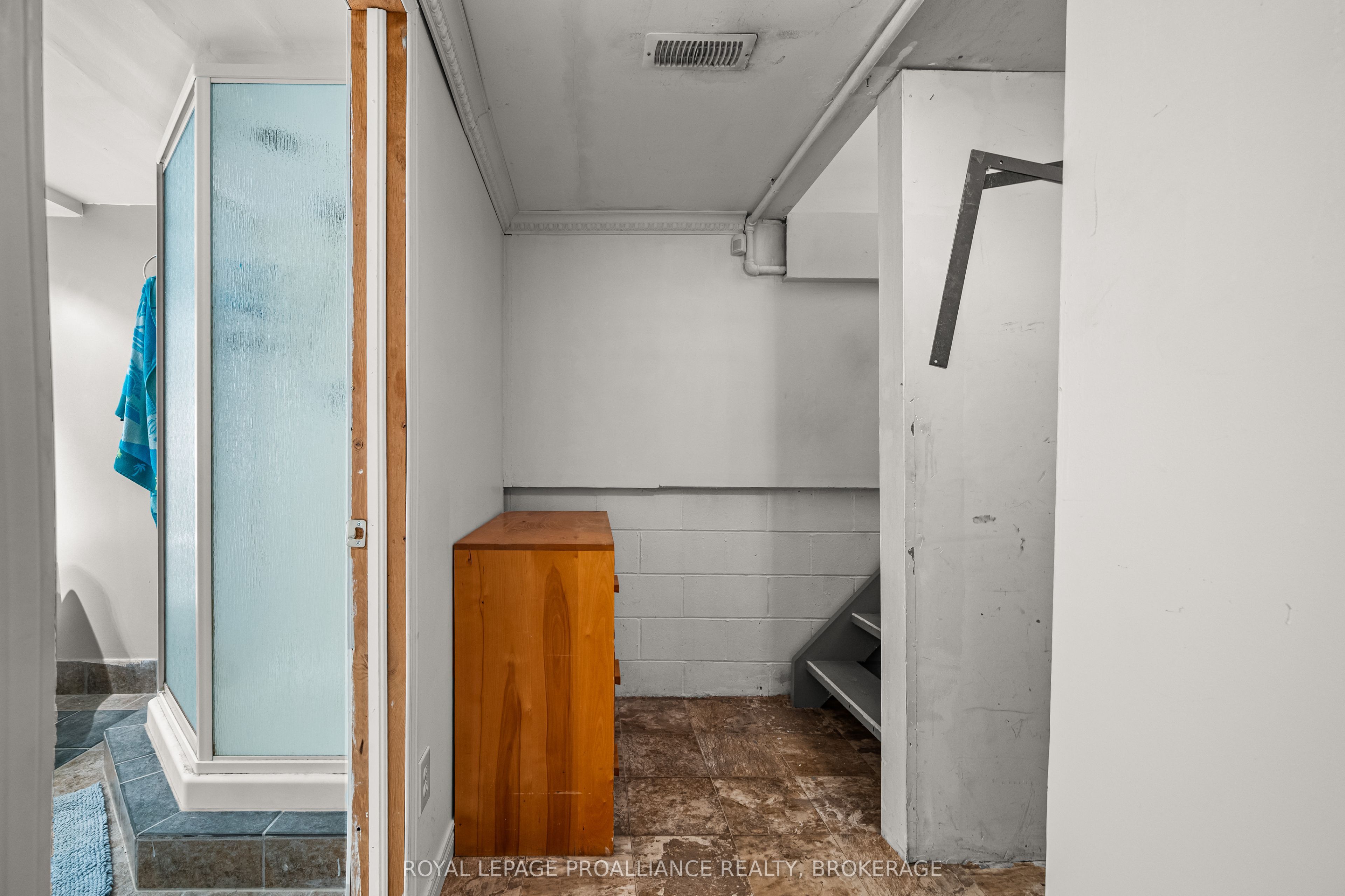 42 Wycliffe Crescent Property Photo 23