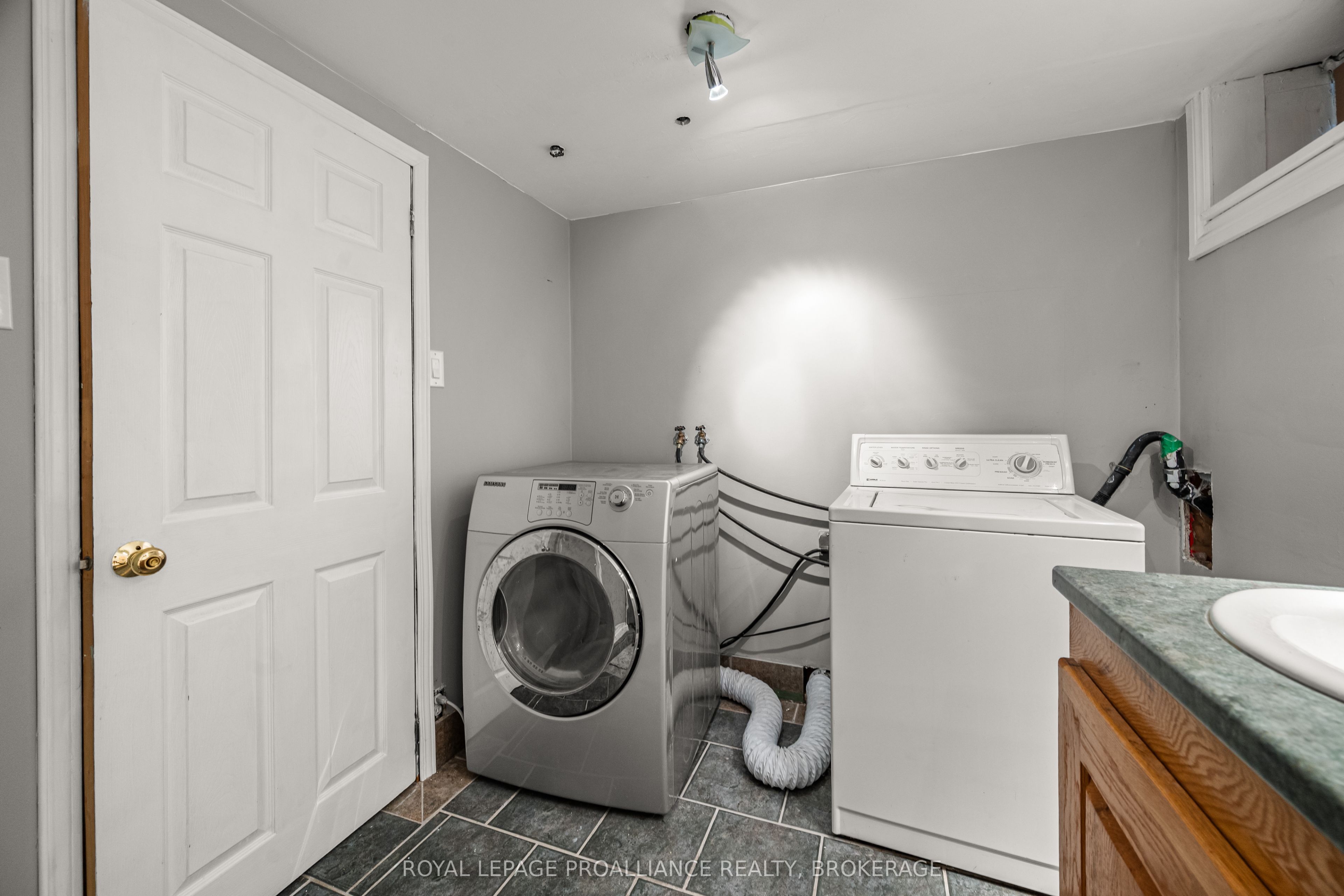 42 Wycliffe Crescent Property Photo 25