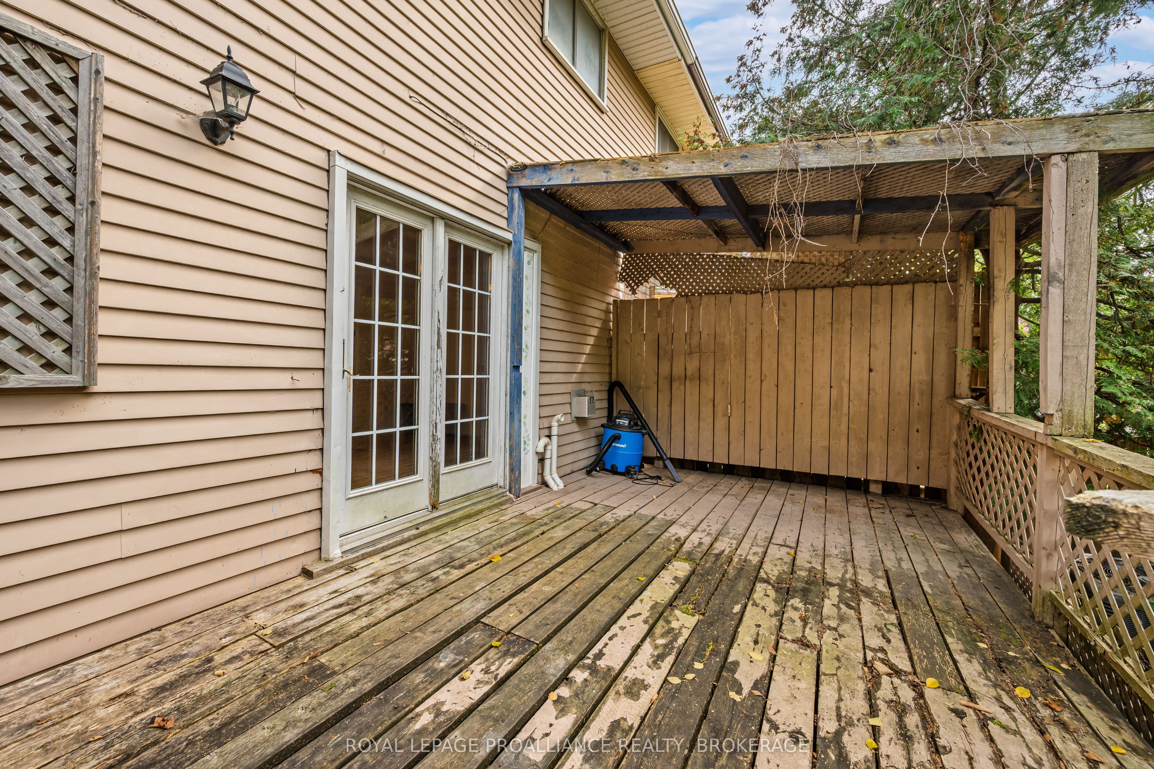42 Wycliffe Crescent Property Photo 31