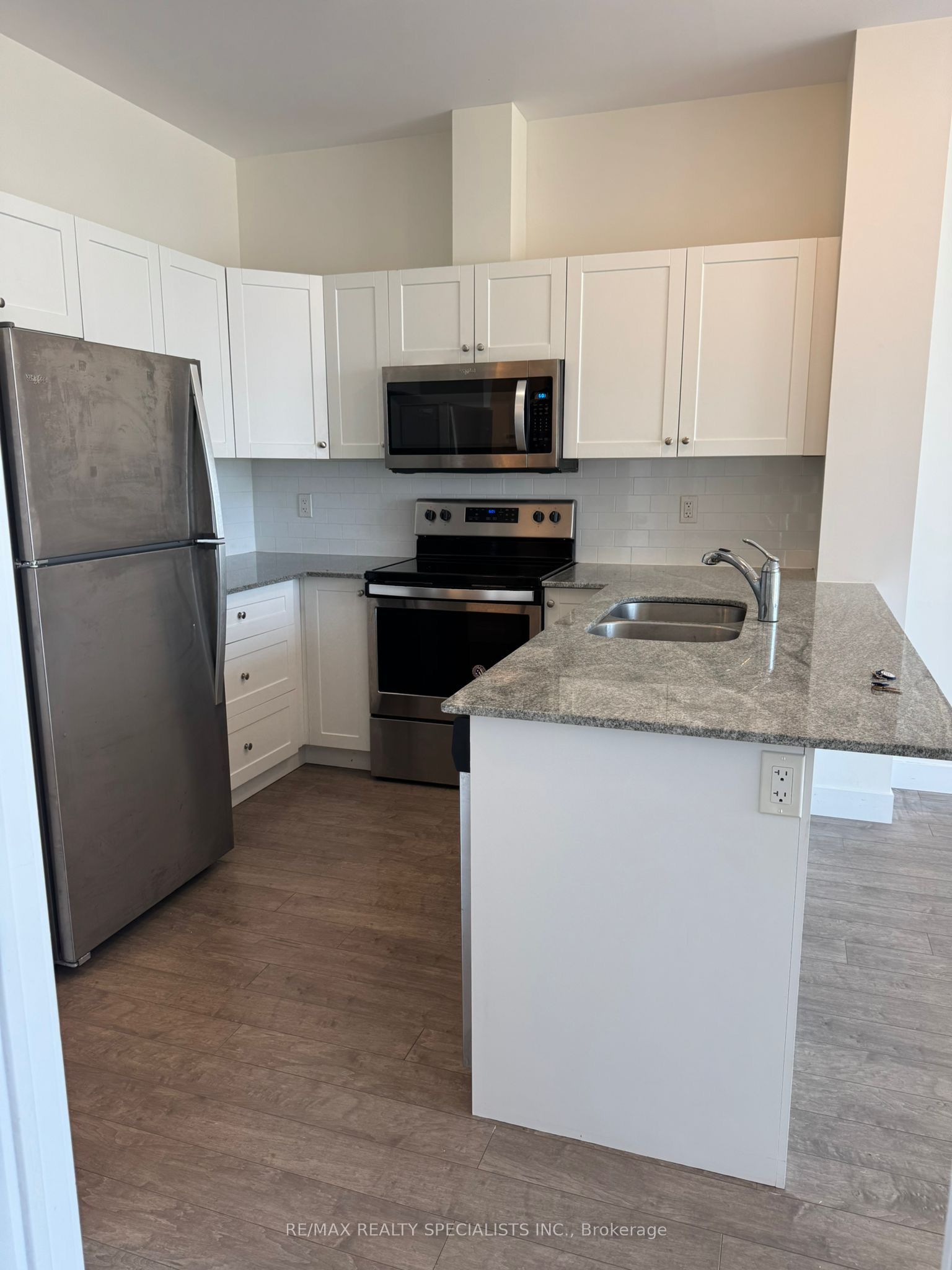 100 Garment Street N 1410 Property Photo 5