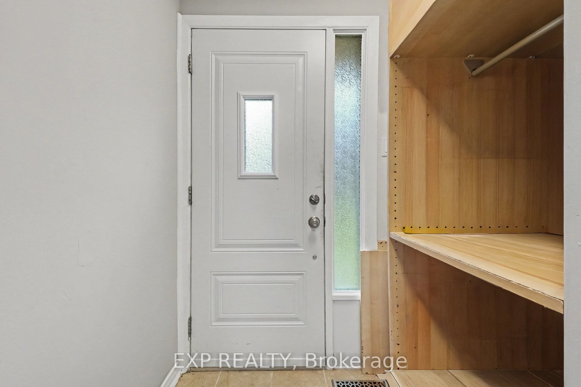 32 Benlea Drive D Property Photo 5