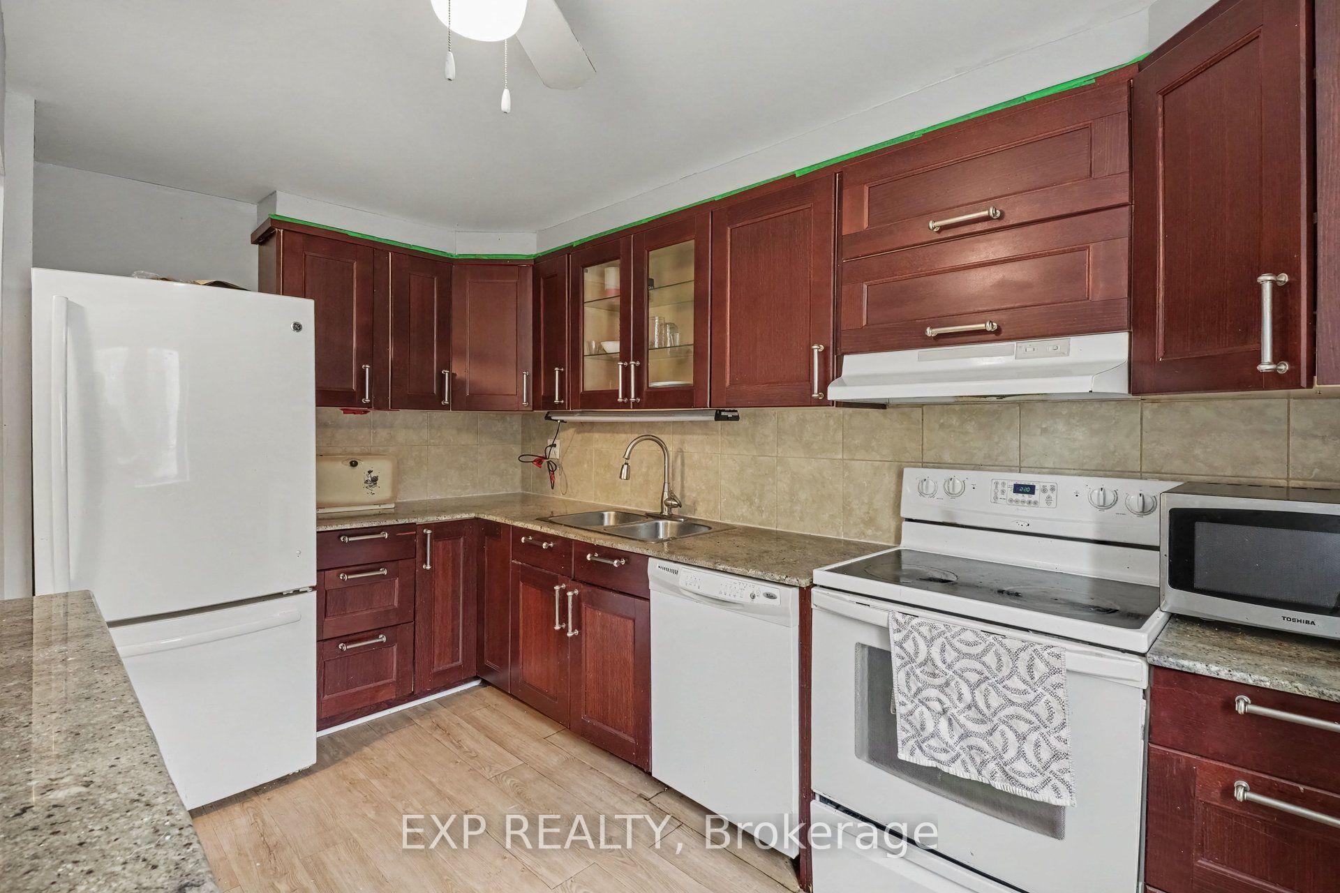 32 Benlea Drive D Property Photo 12