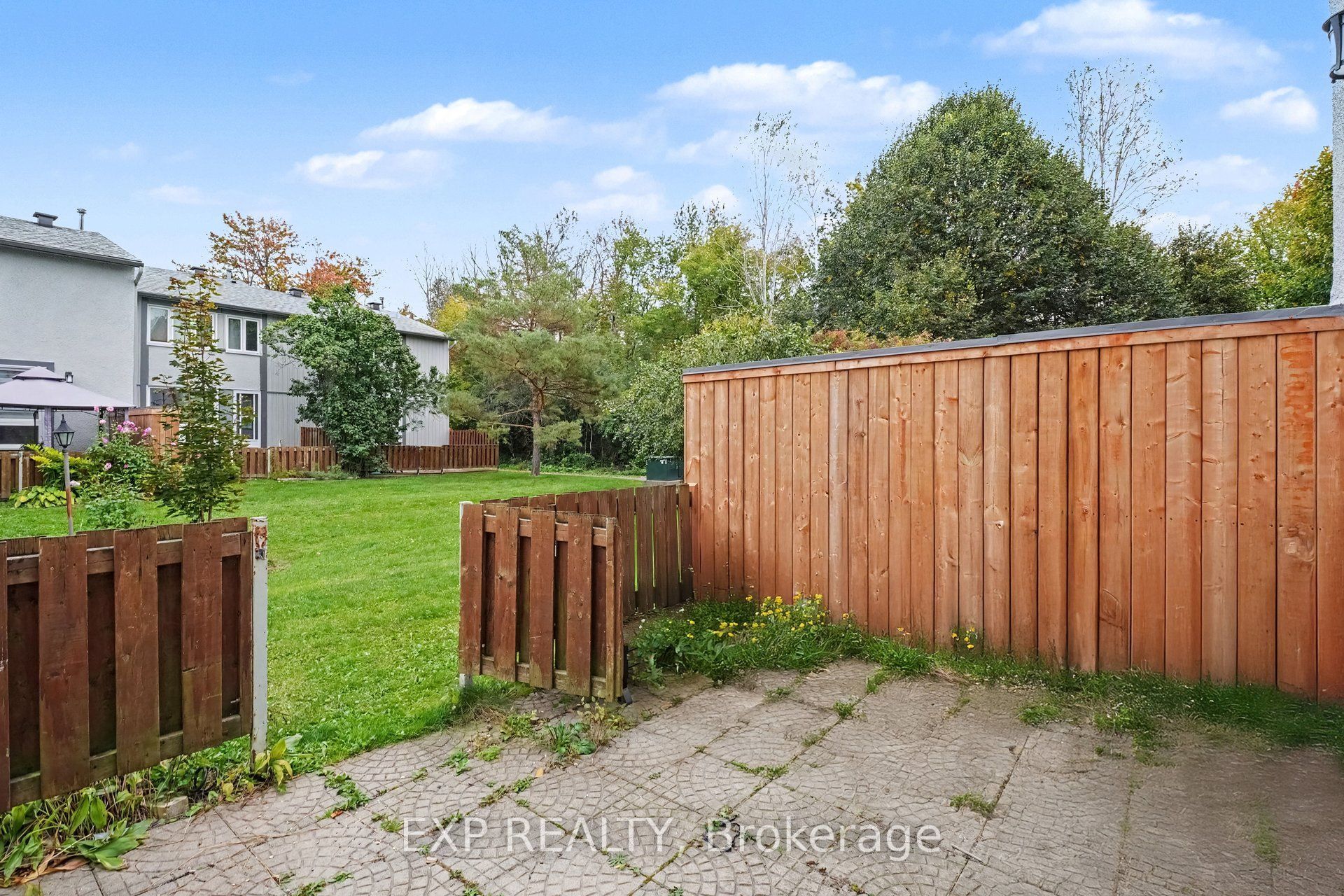 32 Benlea Drive D Property Photo 28