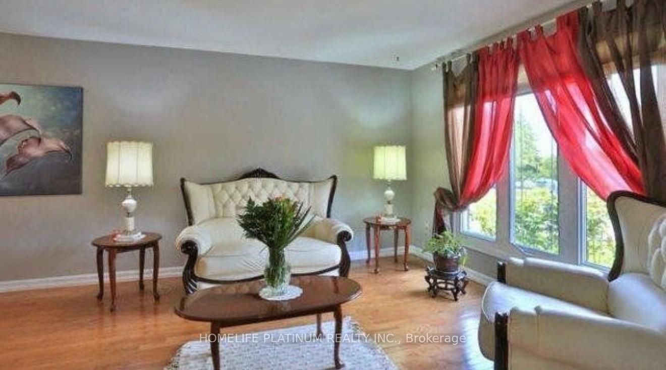 22 Calais Place Property Photo 4