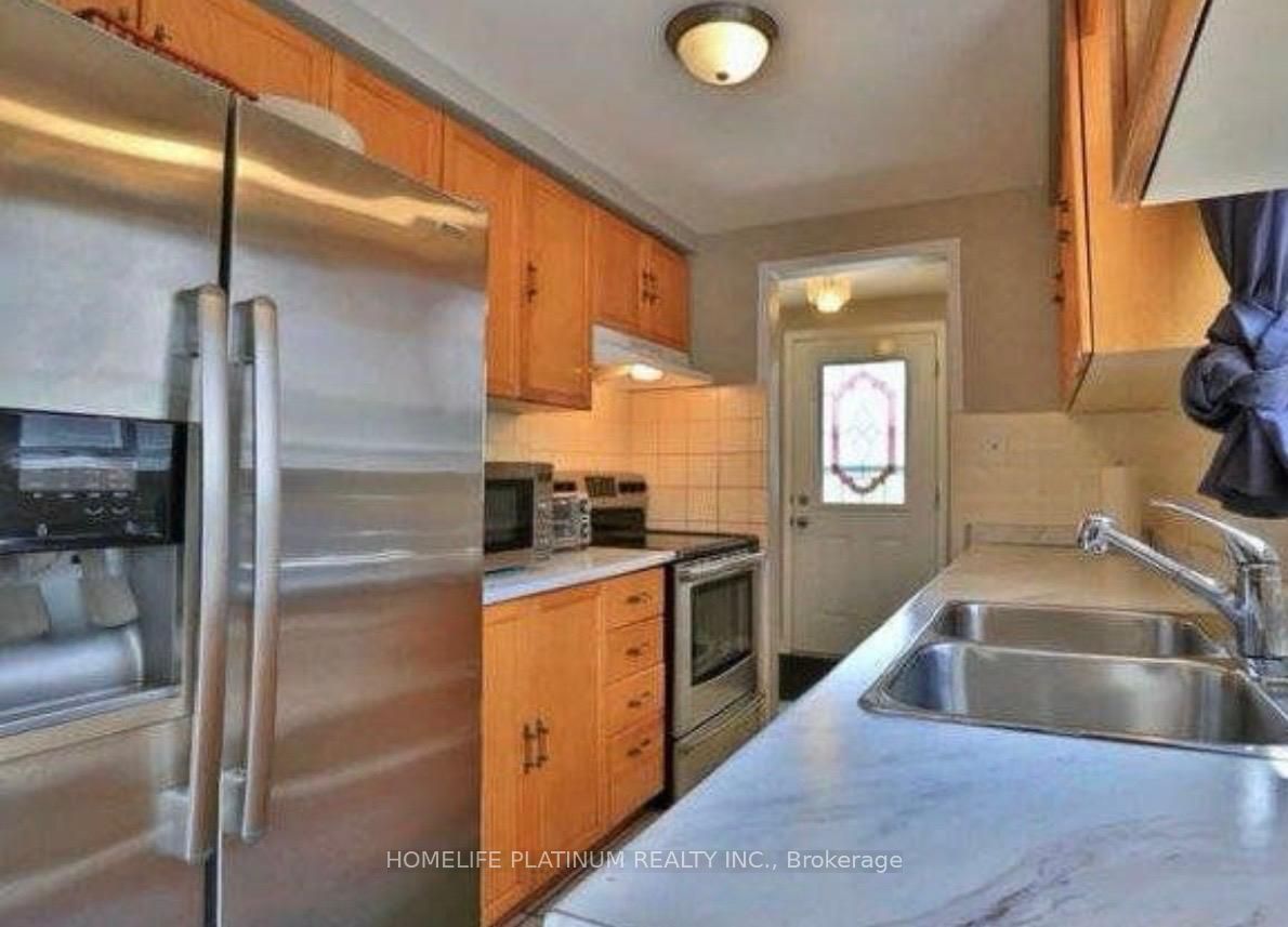 22 Calais Place Property Photo 9