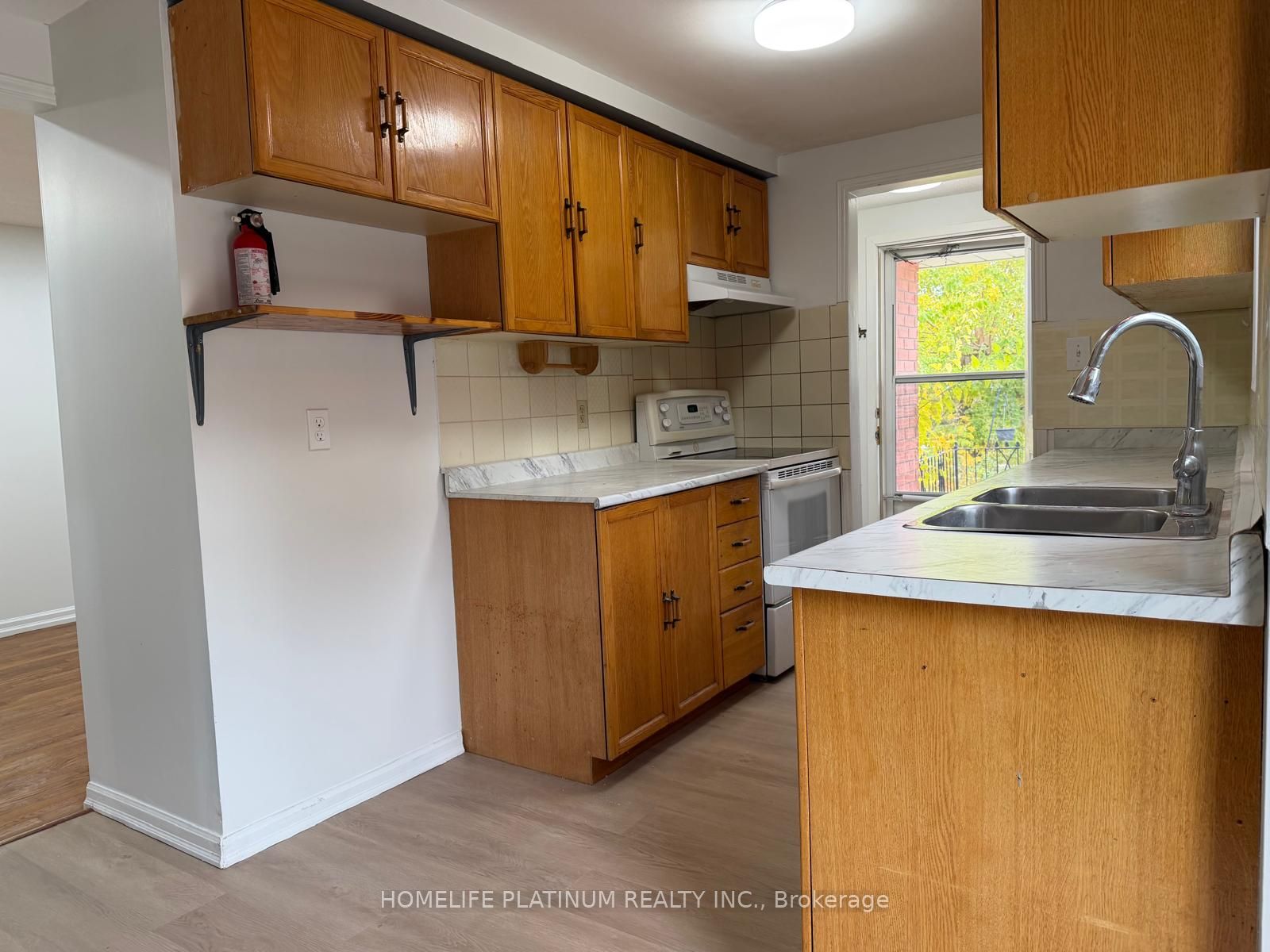 22 Calais Place Property Photo 10