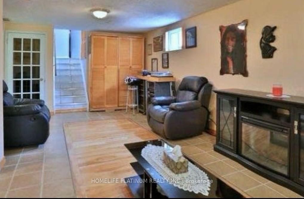 22 Calais Place Property Photo 19