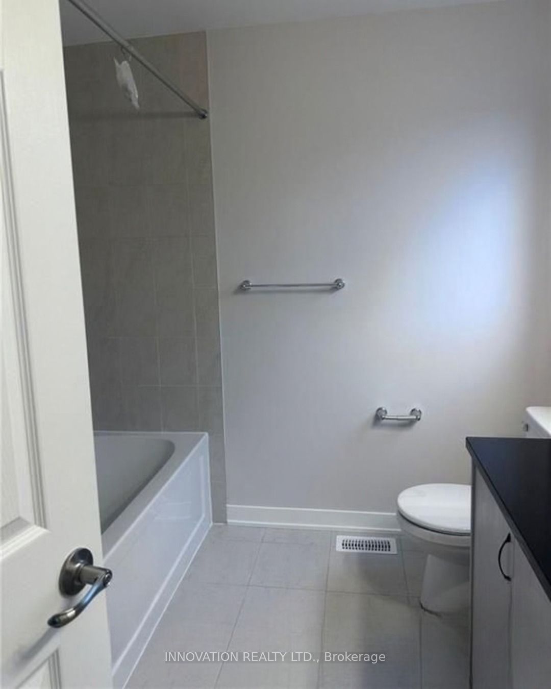 1048 Curraglass Walk Property Photo 9