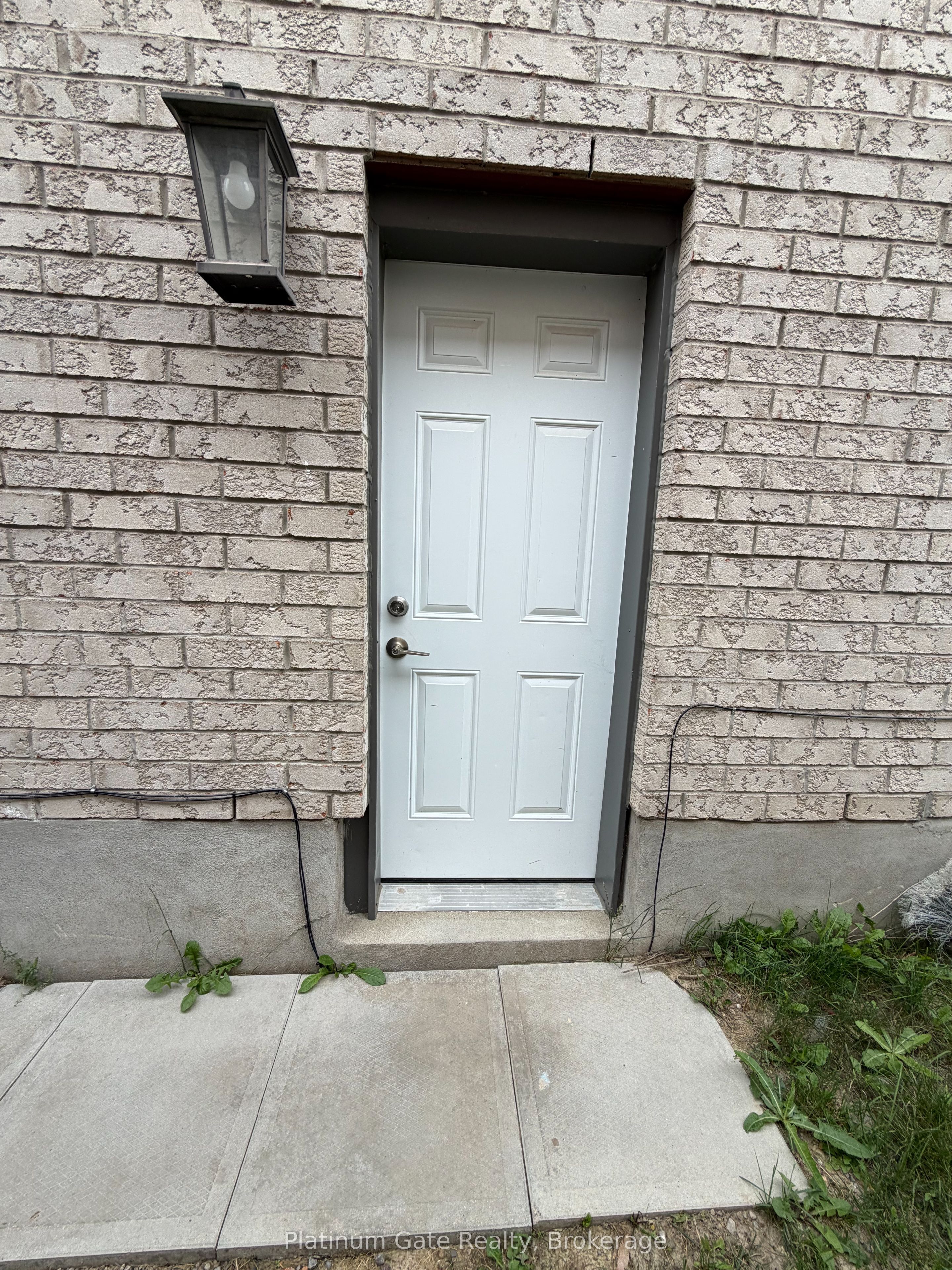 827 Cedar Parkway Property Photo 1