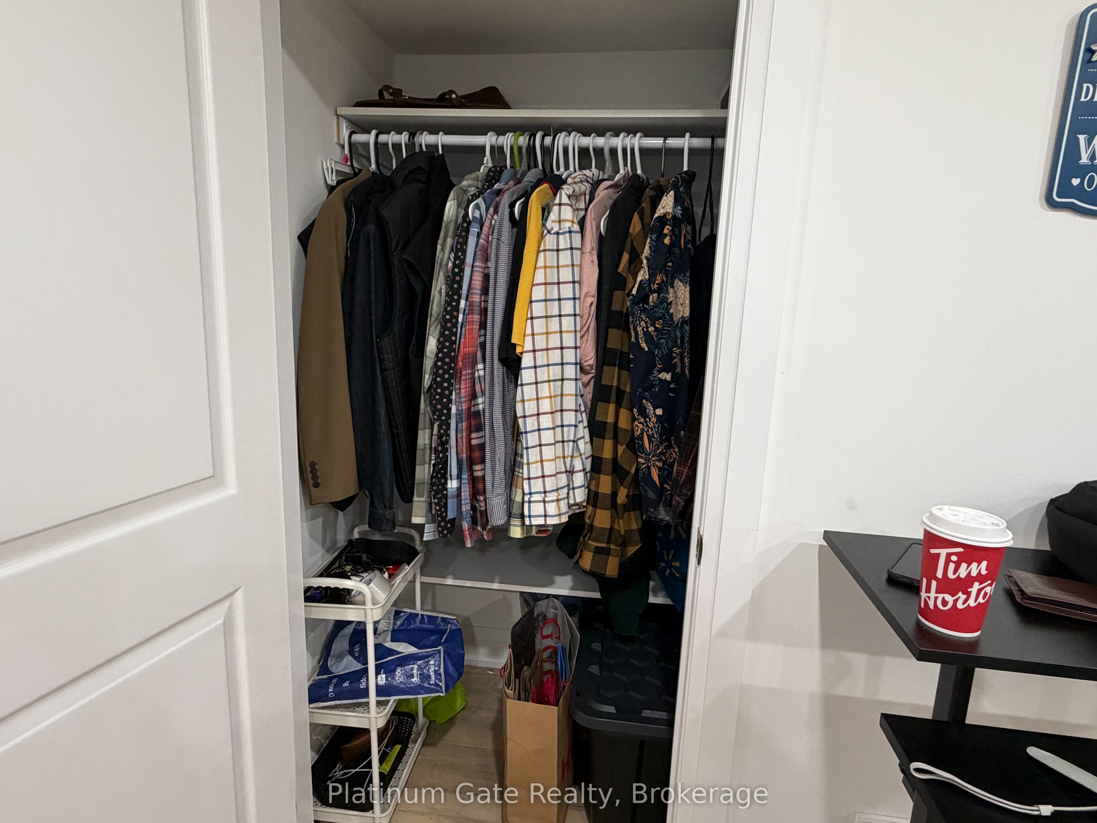 827 Cedar Parkway Property Photo 7