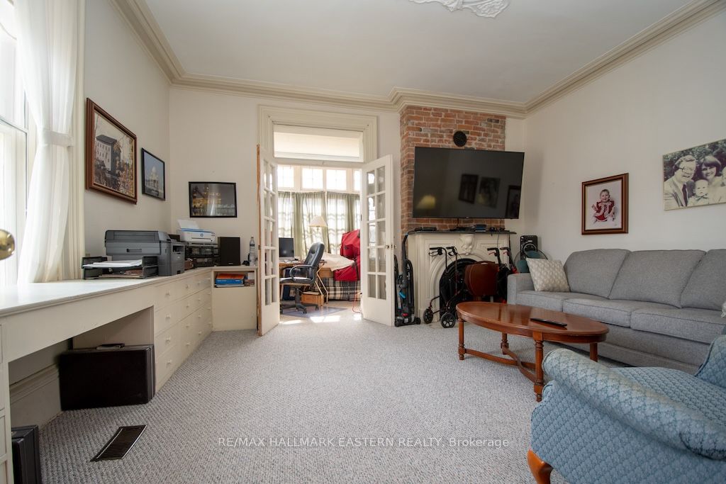 813 Water Street Property Photo 17