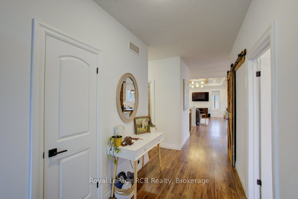 137 Walsh Street Property Photo 4