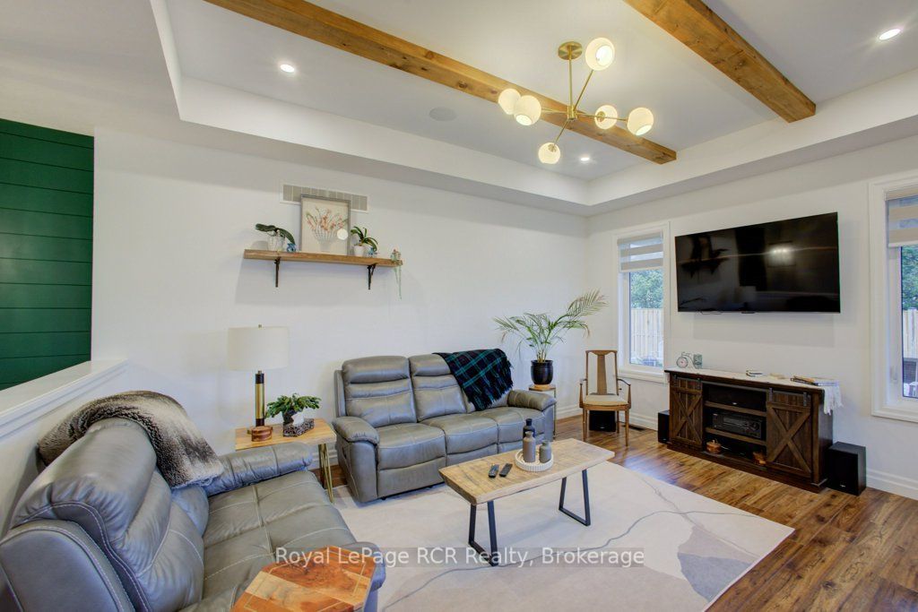 137 Walsh Street Property Photo 10
