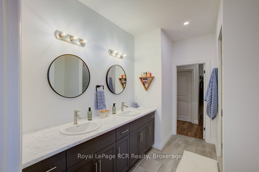 137 Walsh Street Property Photo 18