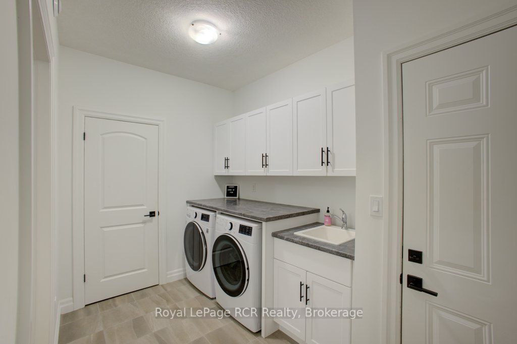 137 Walsh Street Property Photo 19