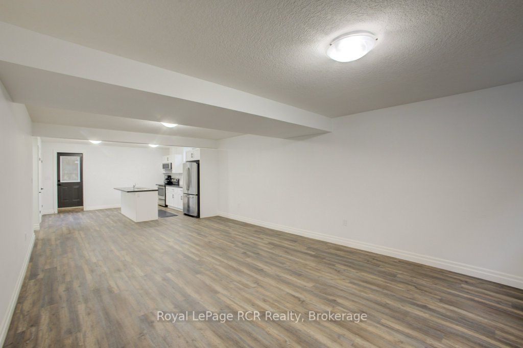137 Walsh Street Property Photo 24