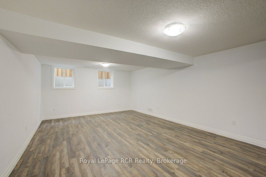 137 Walsh Street Property Photo 25