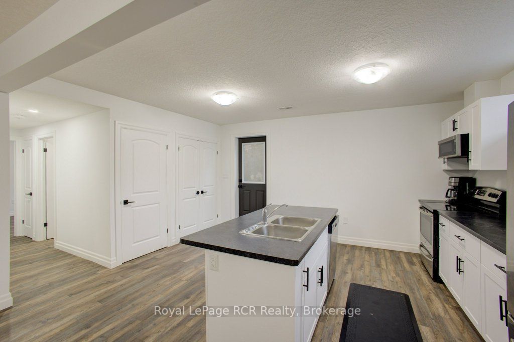137 Walsh Street Property Photo 26