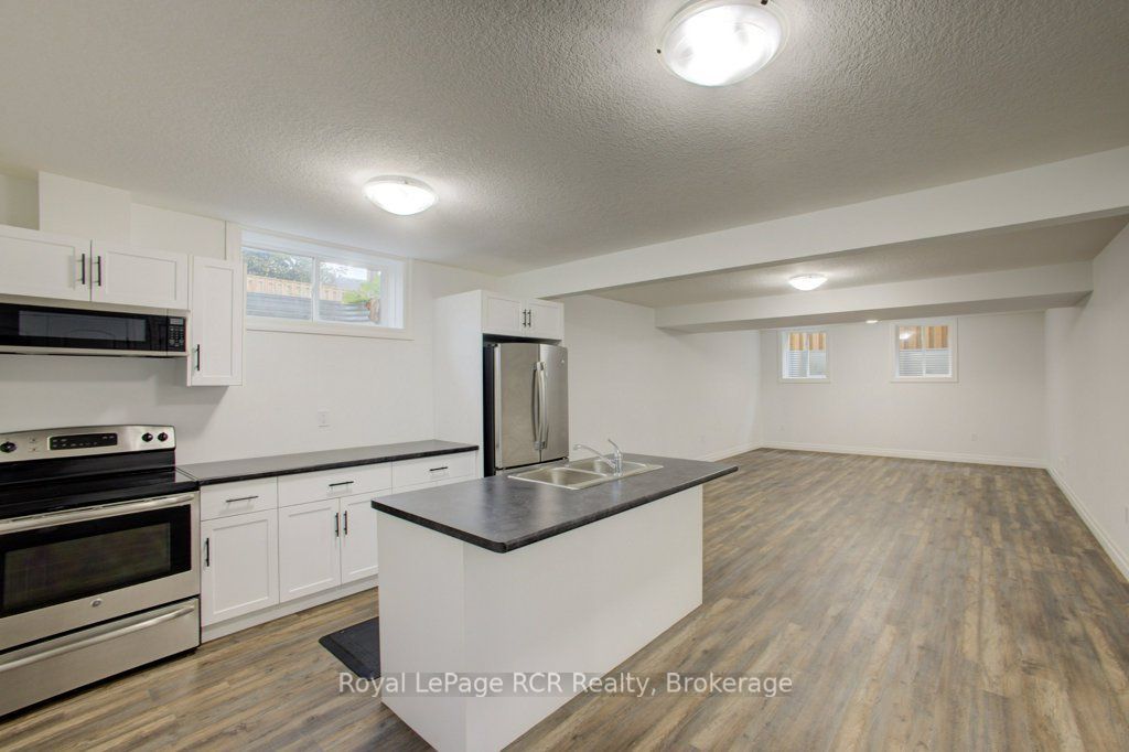 137 Walsh Street Property Photo 28