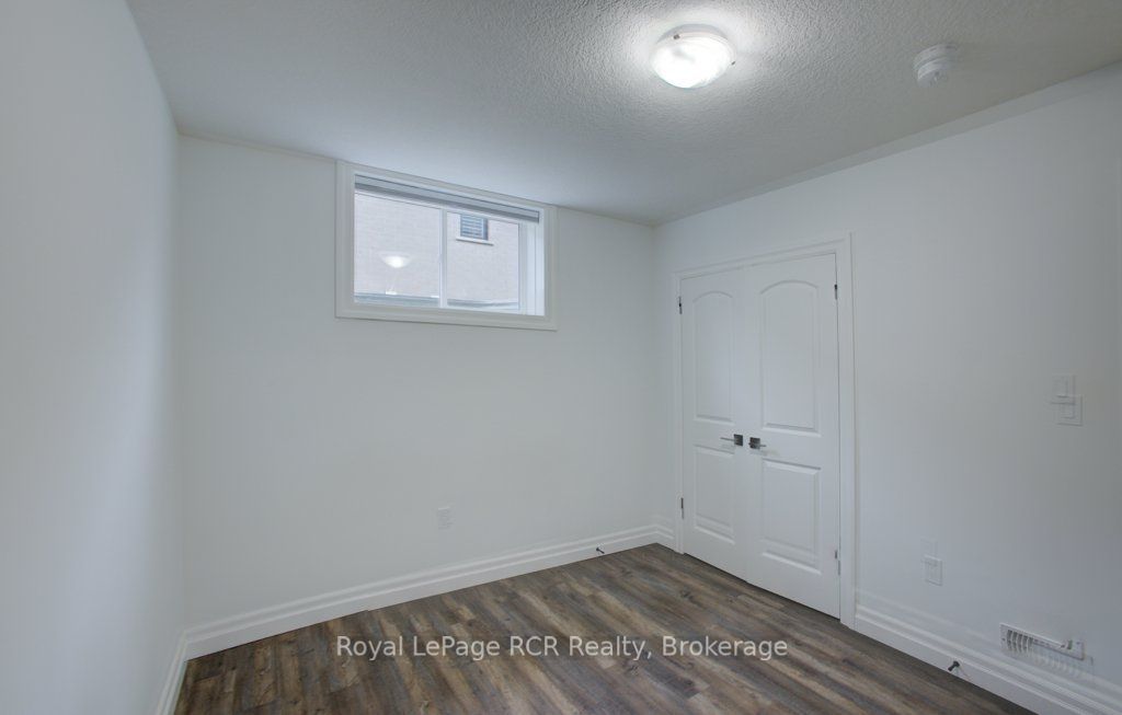 137 Walsh Street Property Photo 32