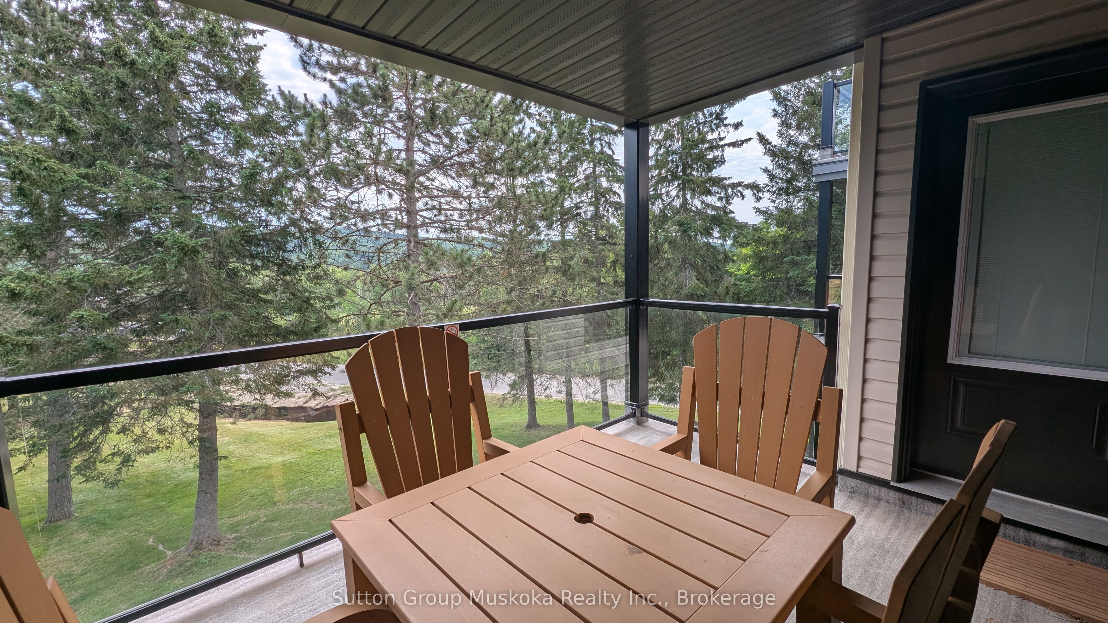 52-205 Deerhurst Drive Property Photo 3