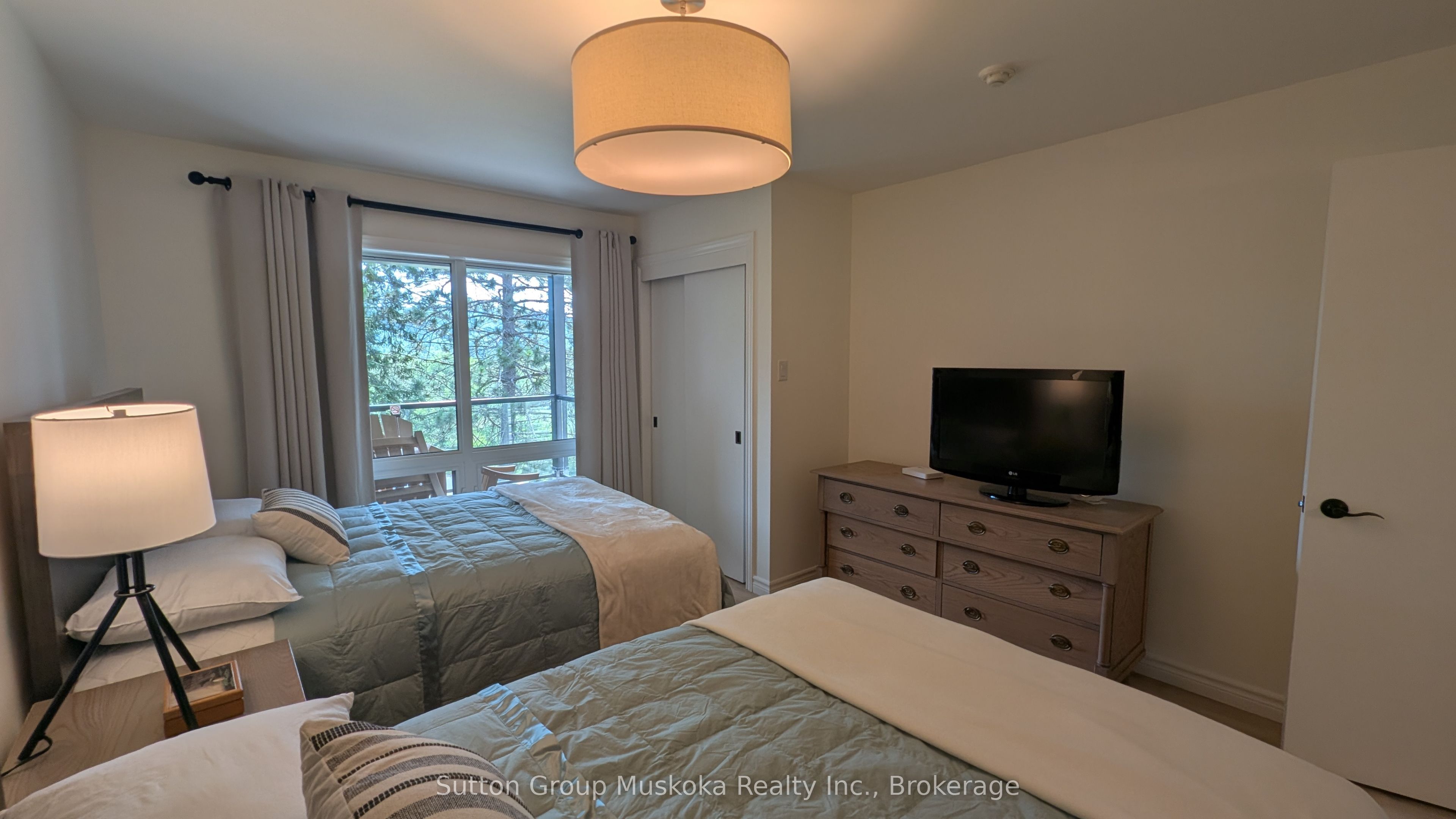 52-205 Deerhurst Drive Property Photo 10