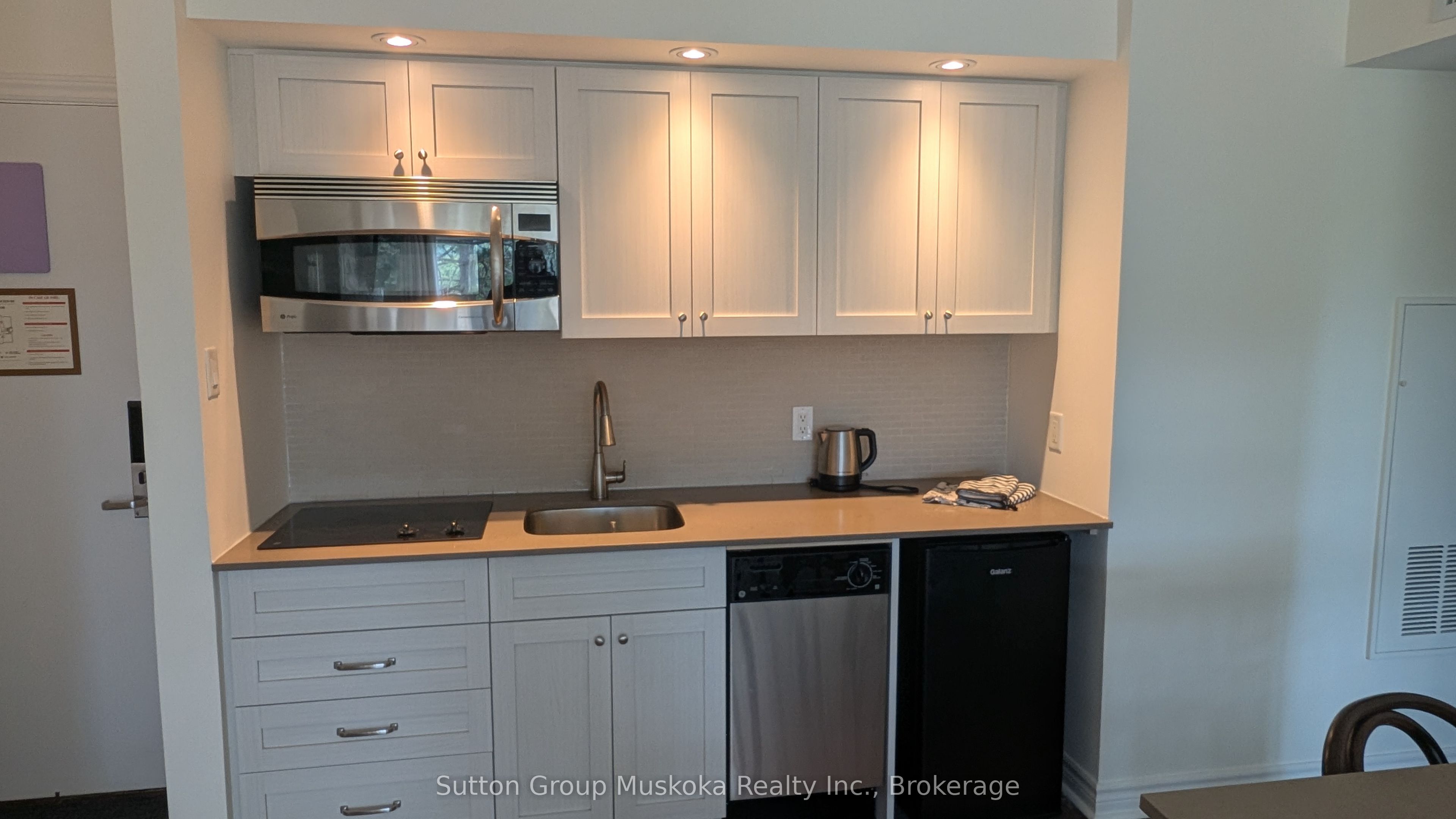52-205 Deerhurst Drive Property Photo 16