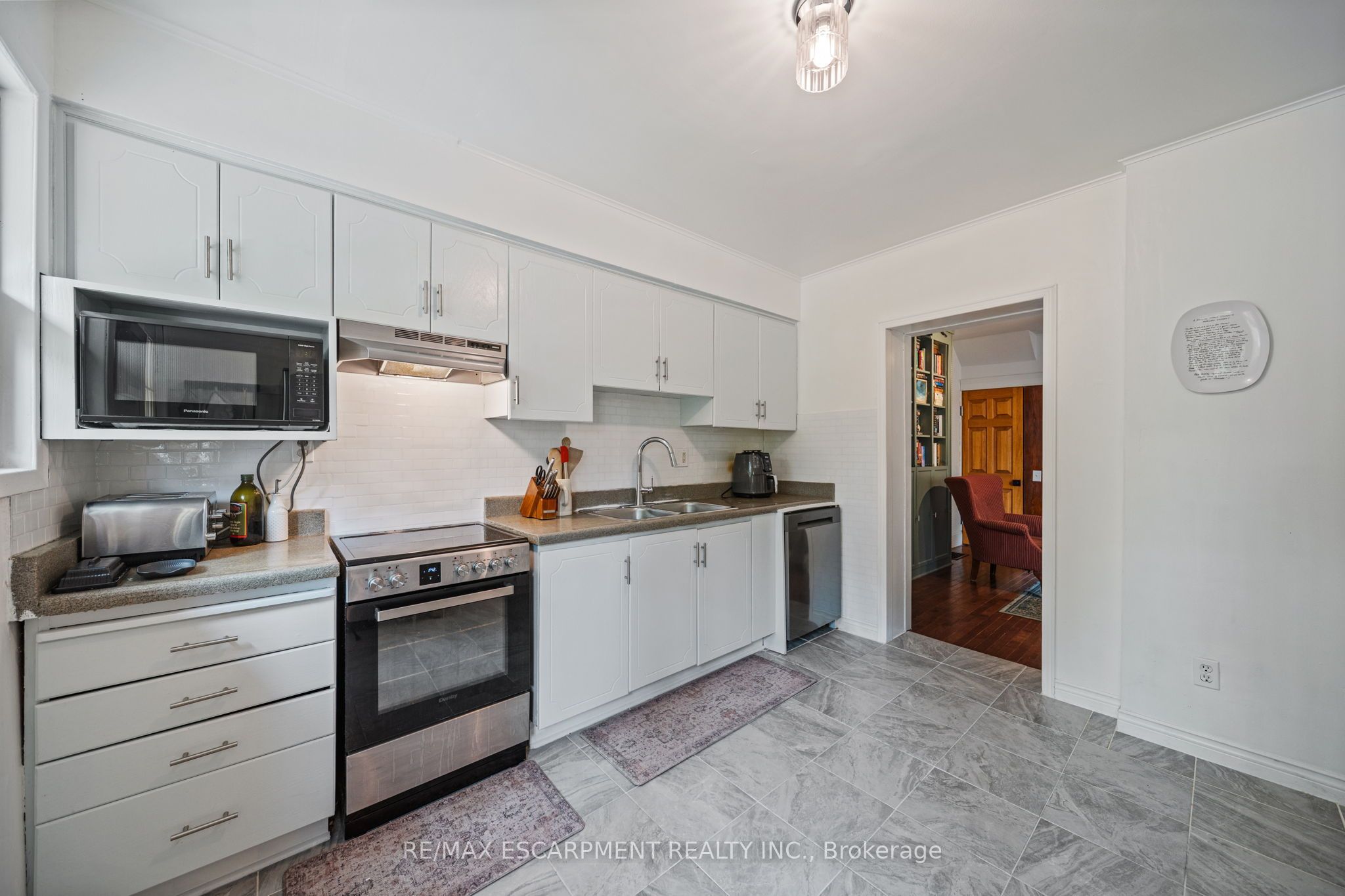 24 Belview Avenue Property Photo 17
