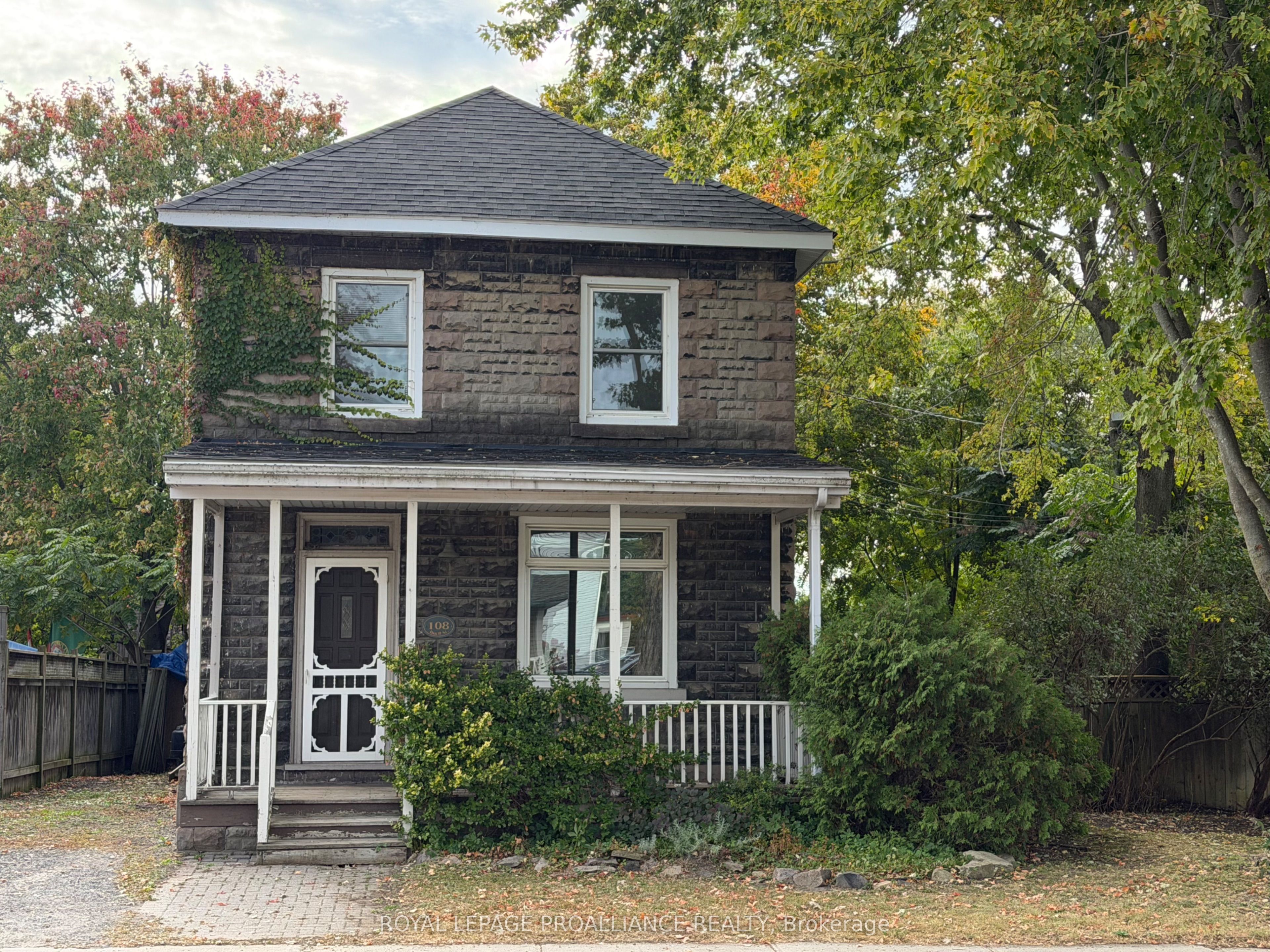 108 Buell Street Property Photo 1