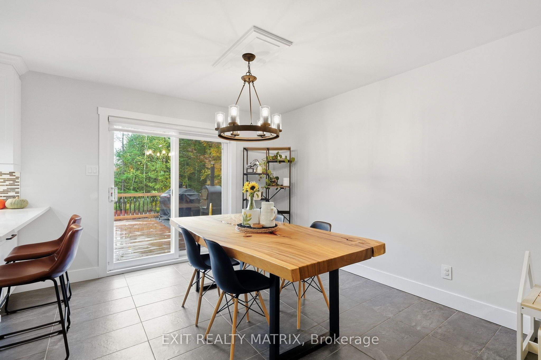 710 Du Parc Road Property Photo 9