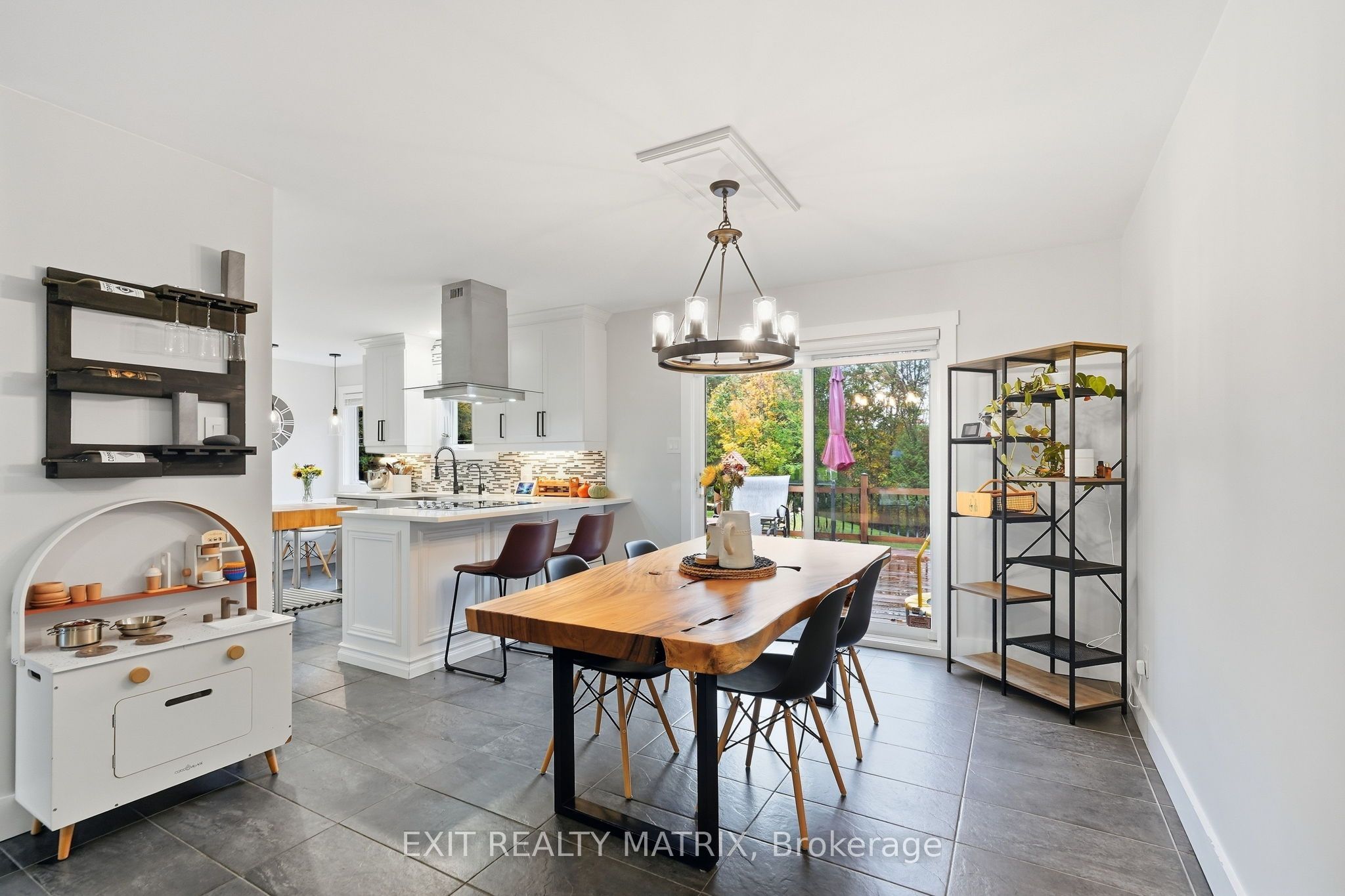 710 Du Parc Road Property Photo 10