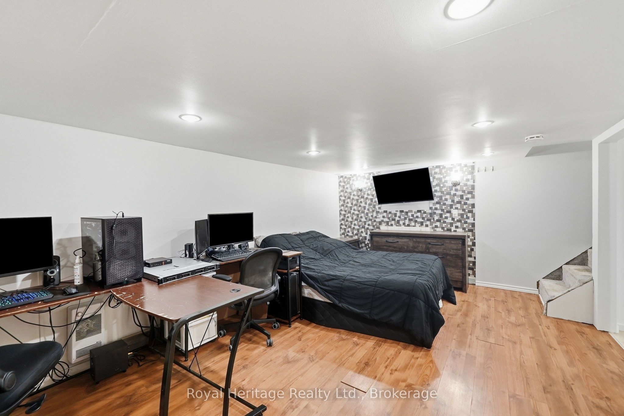 162 Cromwell Street 13 Property Photo 18