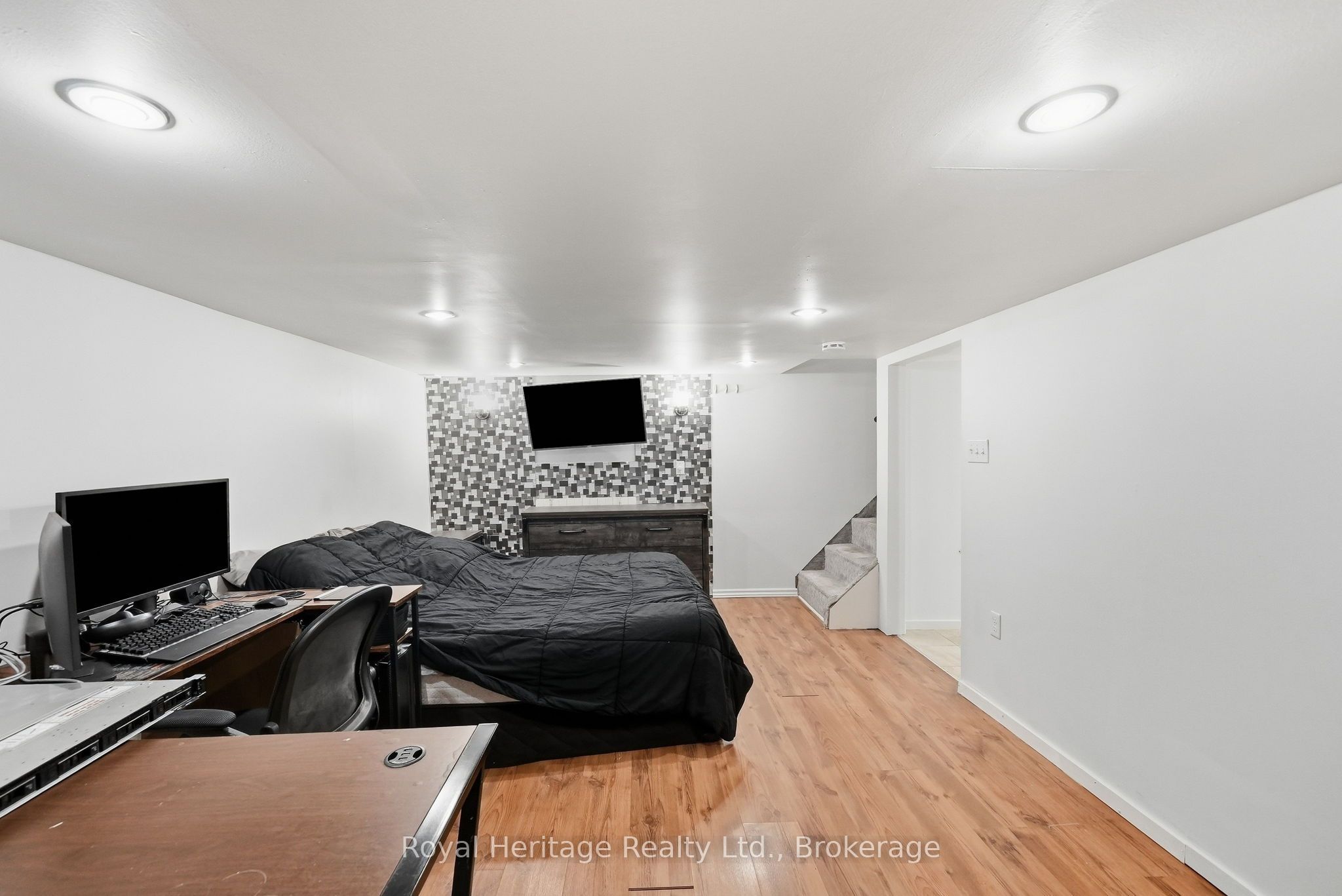 162 Cromwell Street 13 Property Photo 19